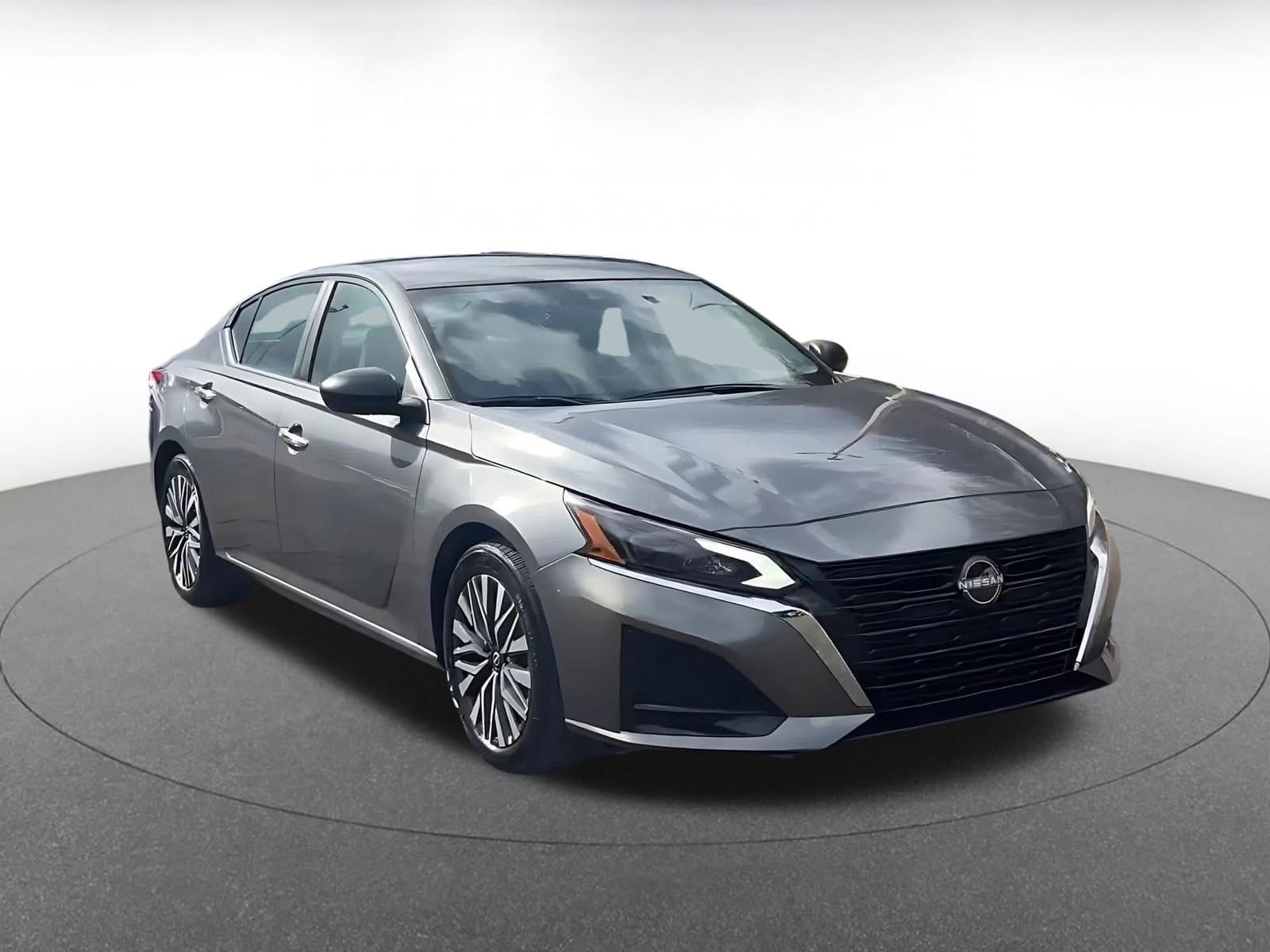 Thumbnail: 2025 Nissan Altima - 3