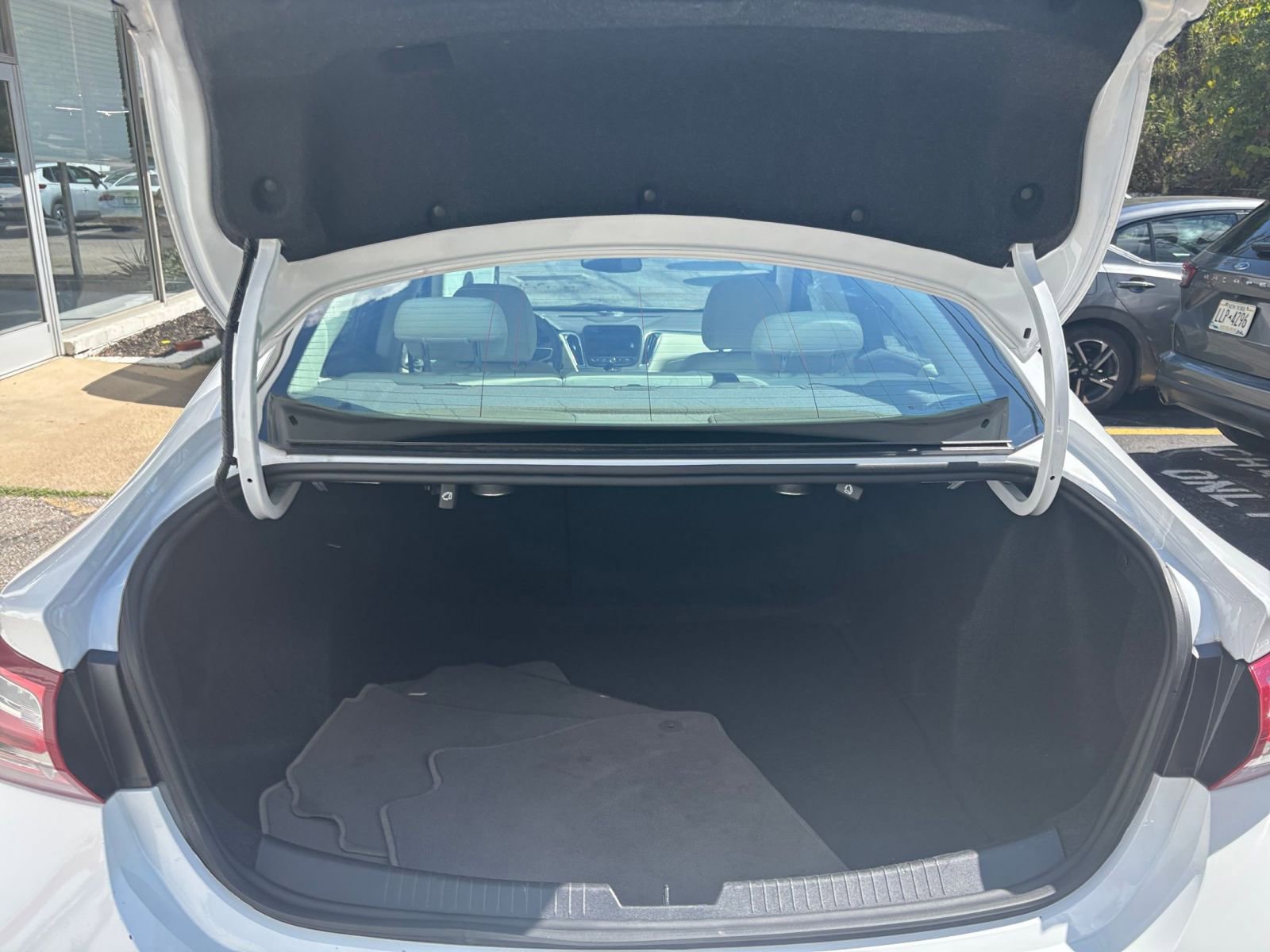 Thumbnail: 2024 Chevrolet Malibu - 31