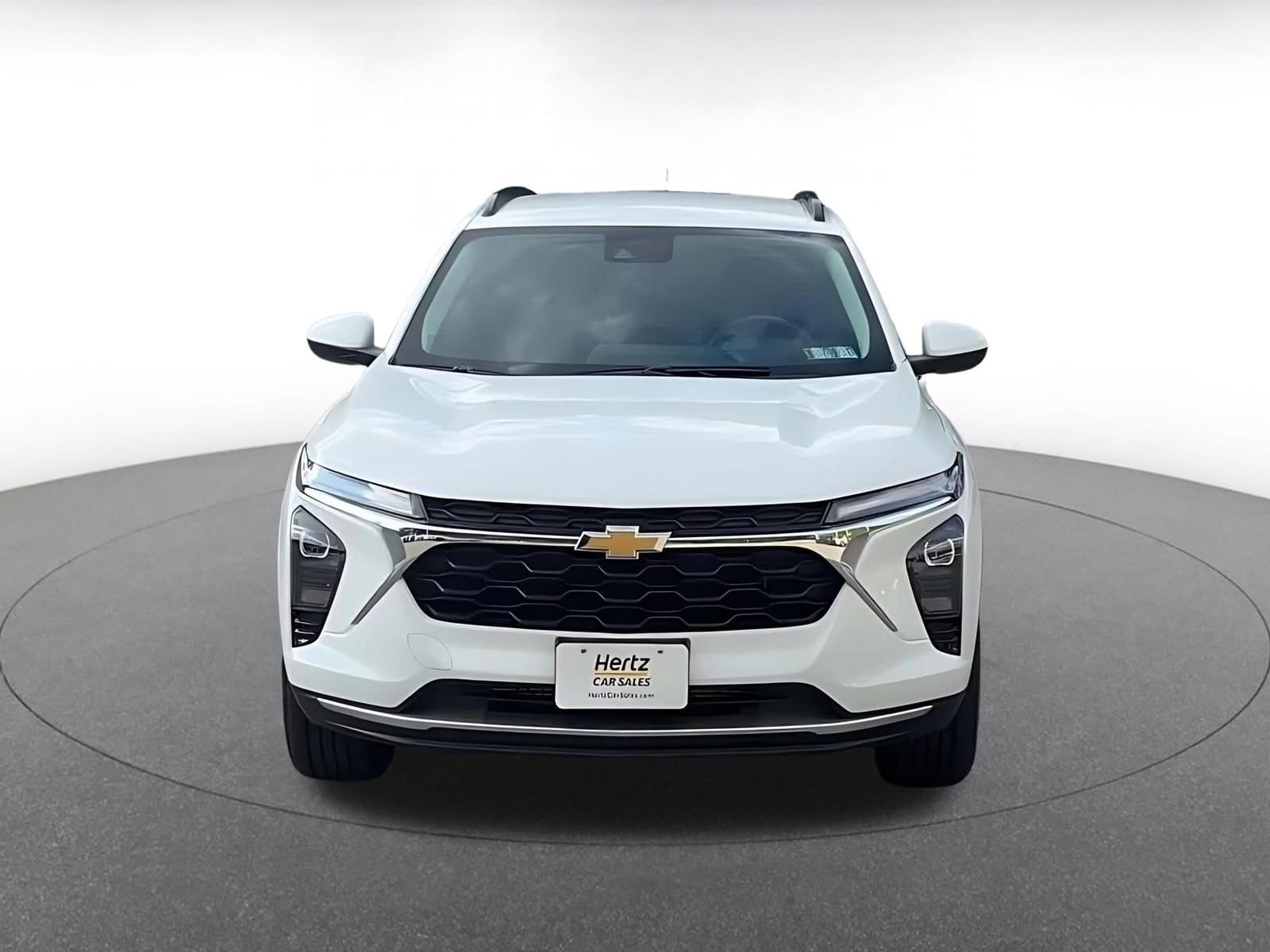 Thumbnail: 2025 Chevrolet Trax - 4