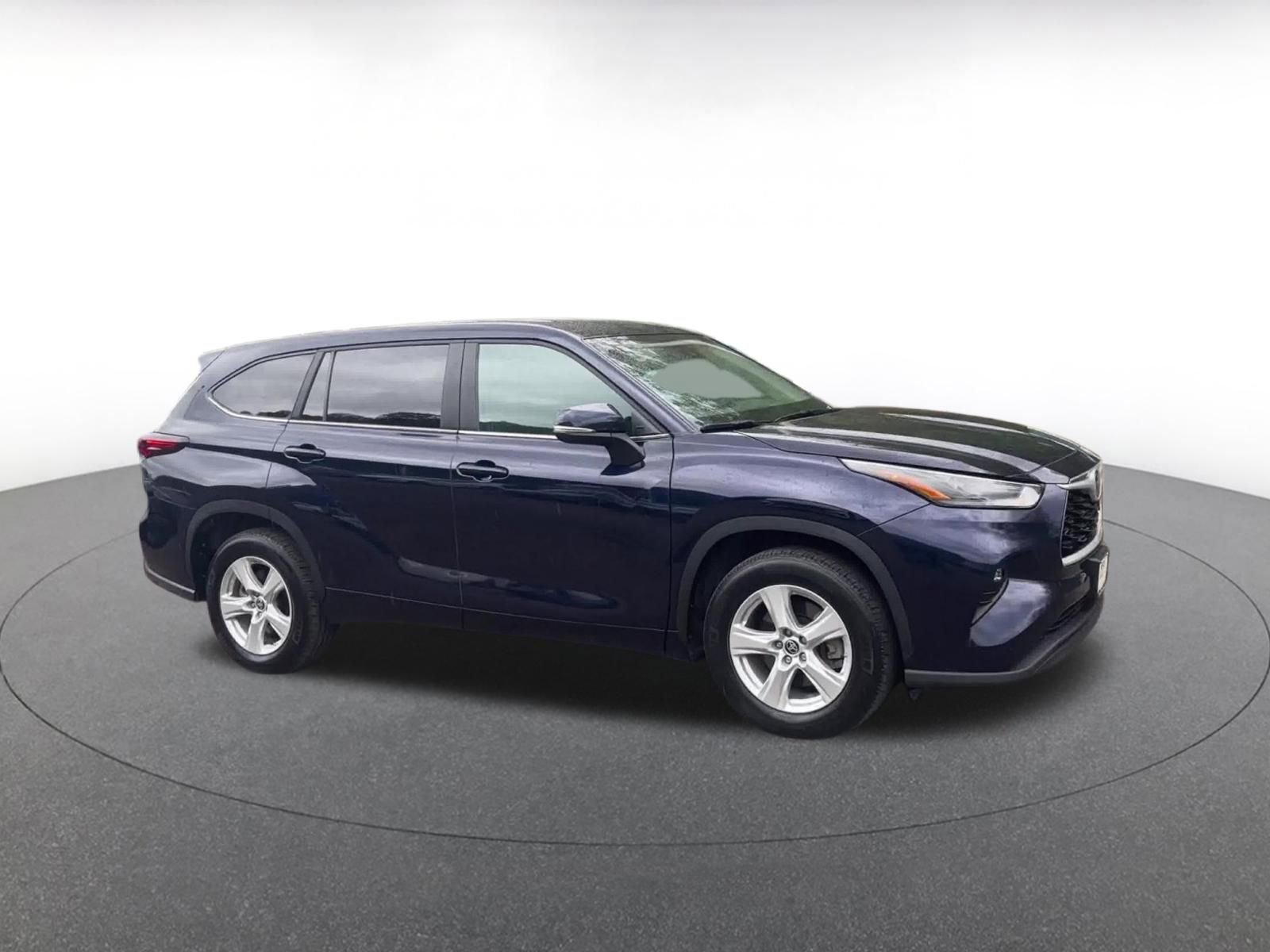 Thumbnail: 2025 Toyota Highlander - 2