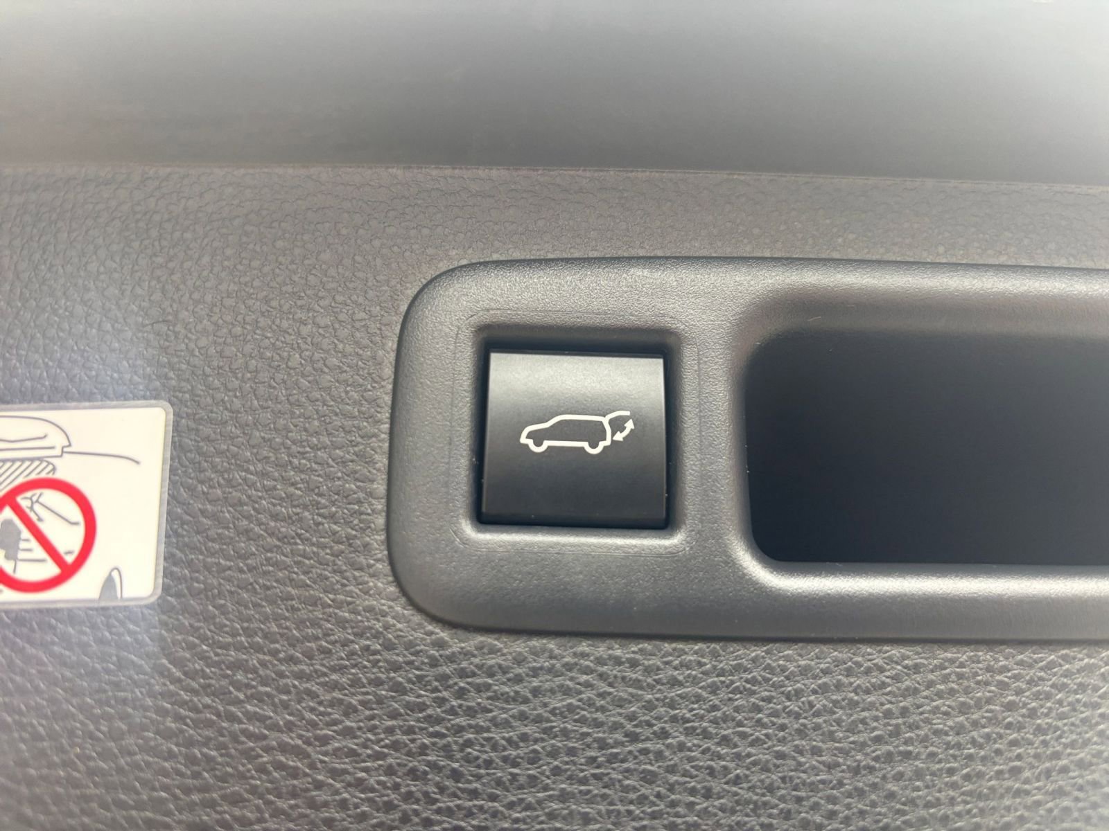 Thumbnail: 2025 Toyota Highlander - 23