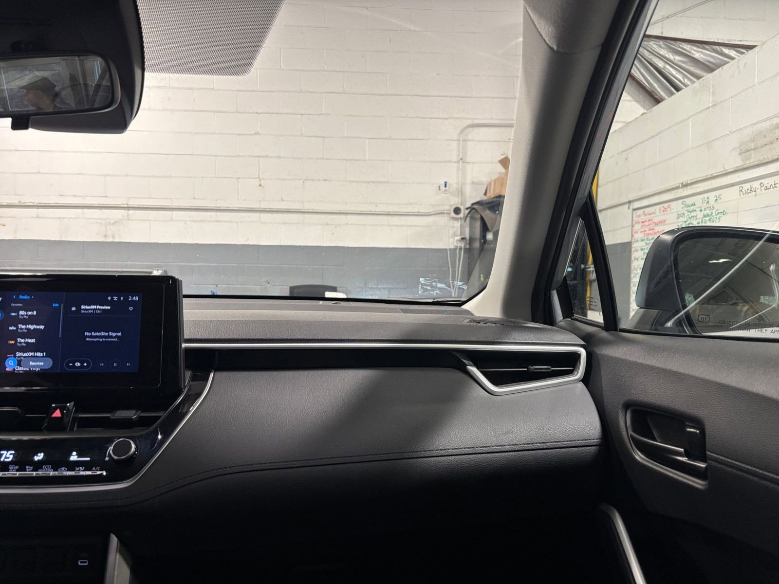 Thumbnail: 2025 Toyota Corolla Cross - 34