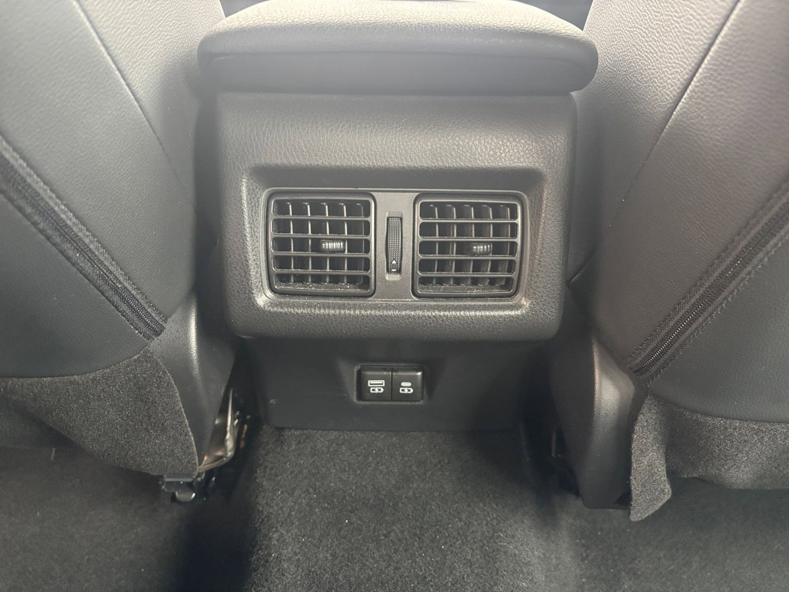 Thumbnail: 2025 Toyota Camry - 24