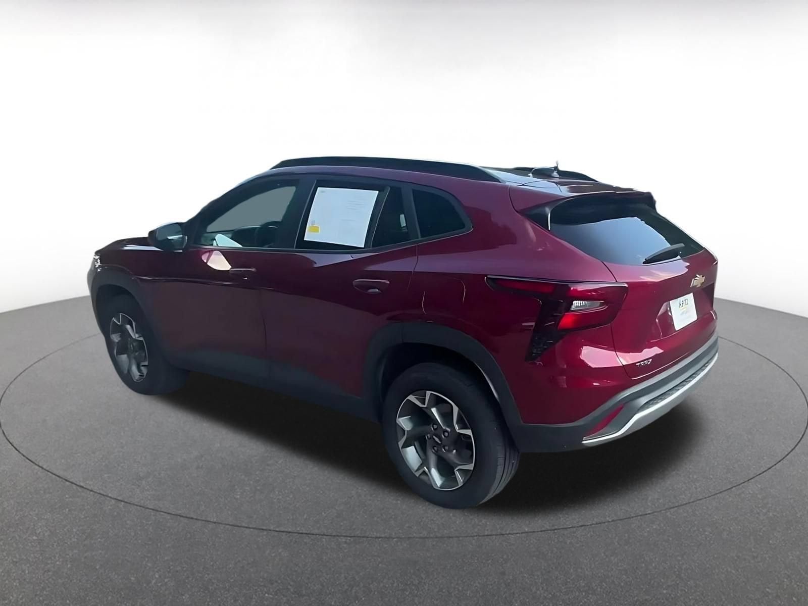 Thumbnail: 2025 Chevrolet Trax - 9