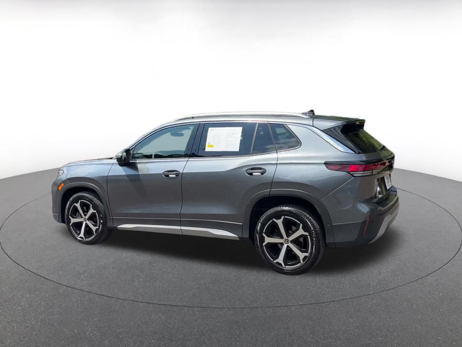 Thumbnail: 2026 Volkswagen Tiguan - 8