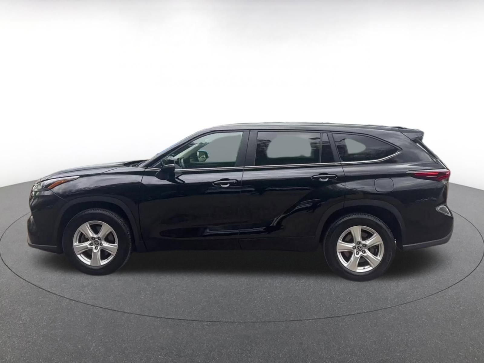 Thumbnail: 2025 Toyota Highlander - 9