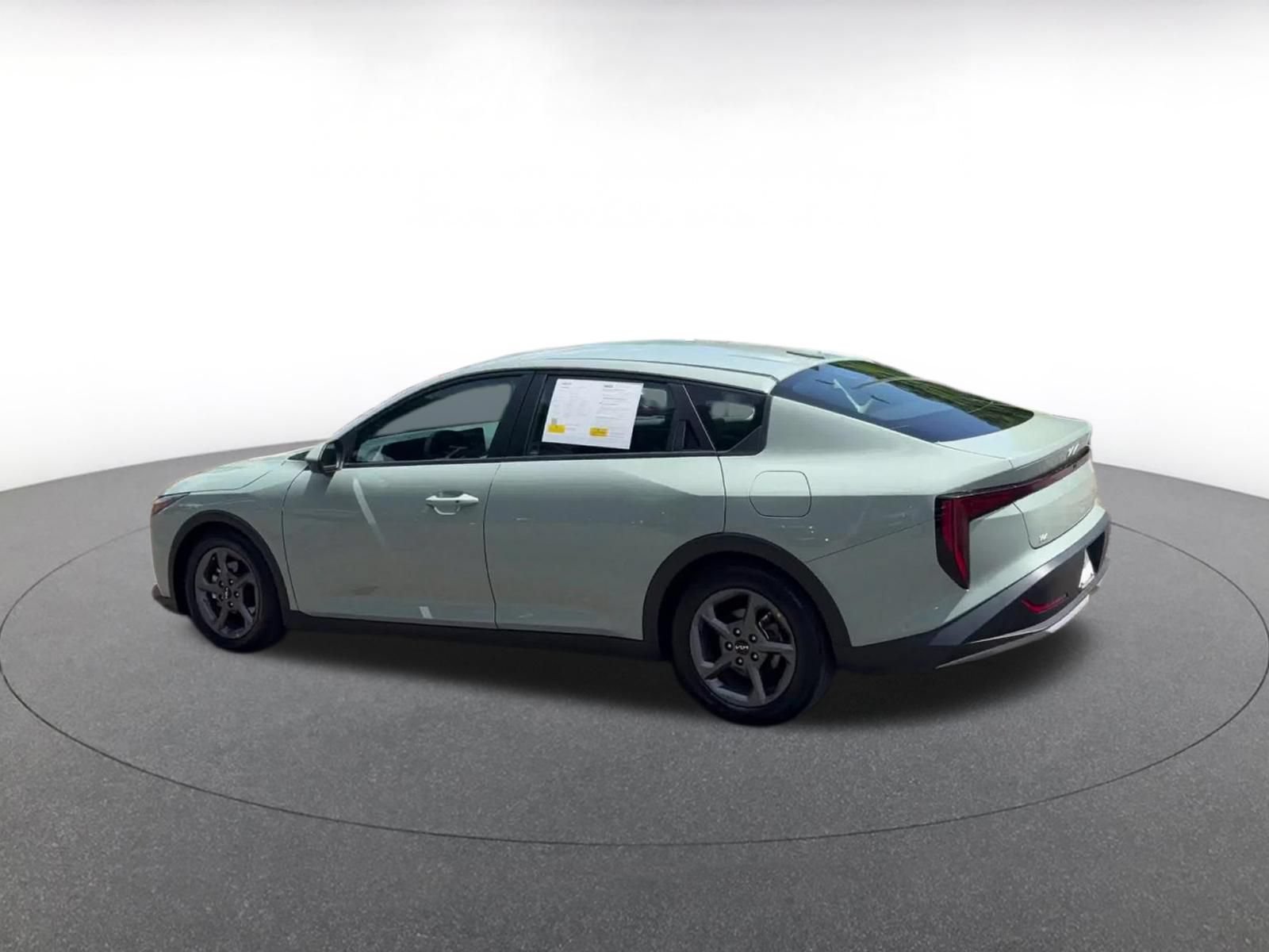 Thumbnail: 2025 Kia K4 - 10
