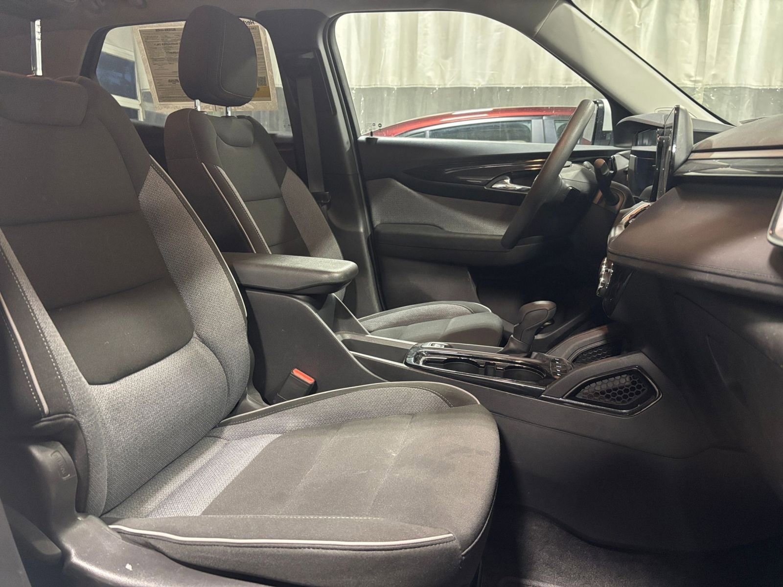 Thumbnail: 2025 Chevrolet TrailBlazer - 25