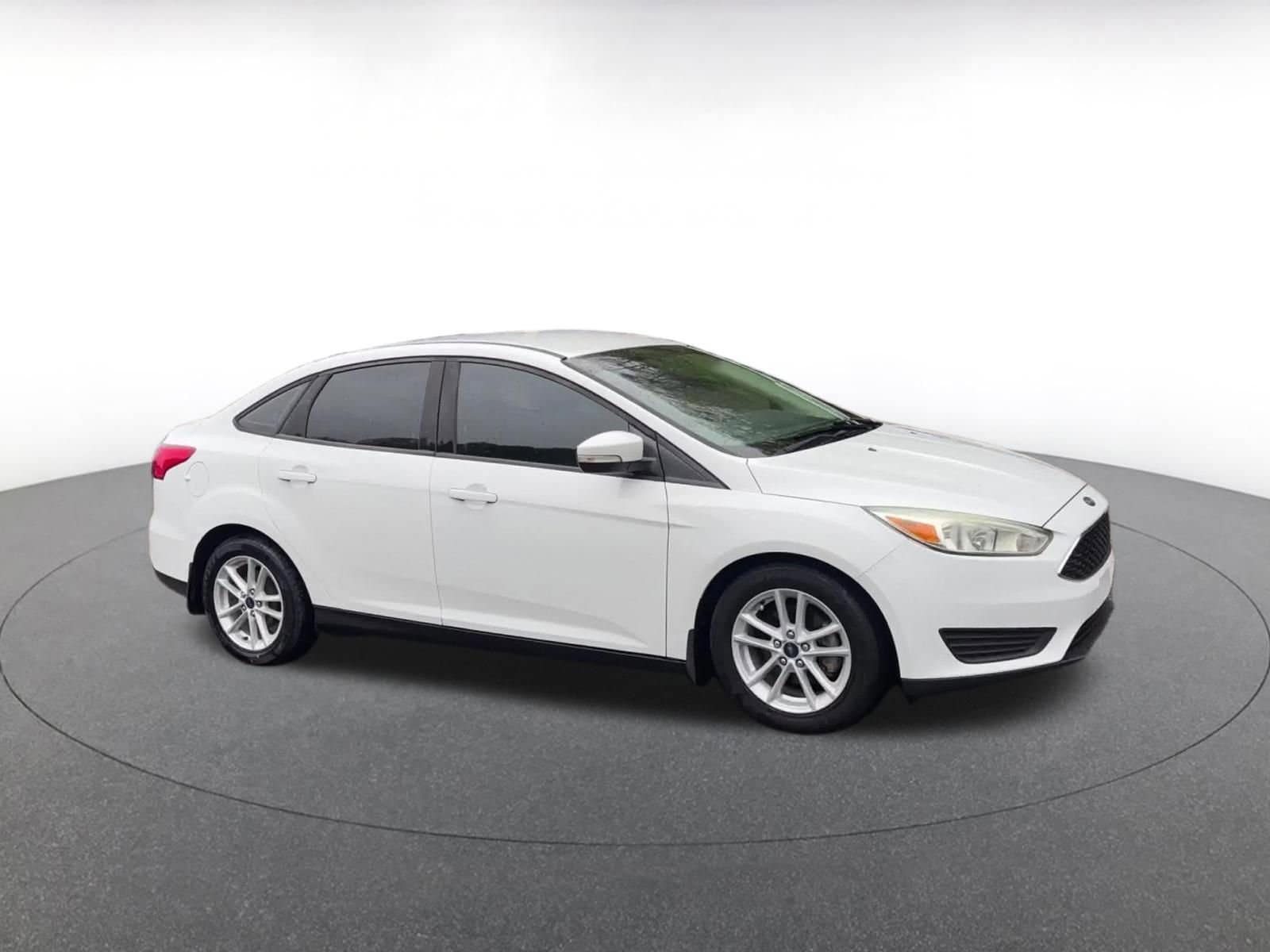 Thumbnail: 2017 Ford Focus - 2