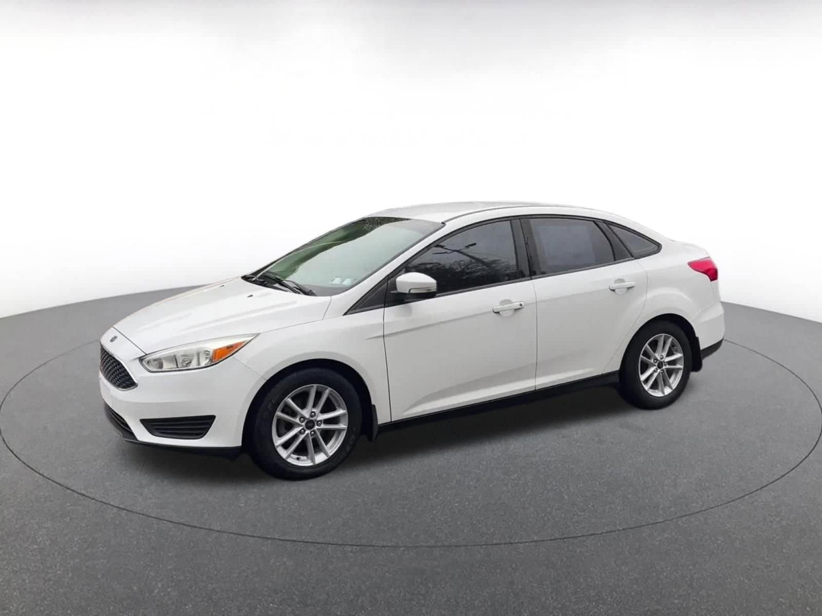 Thumbnail: 2017 Ford Focus - 8