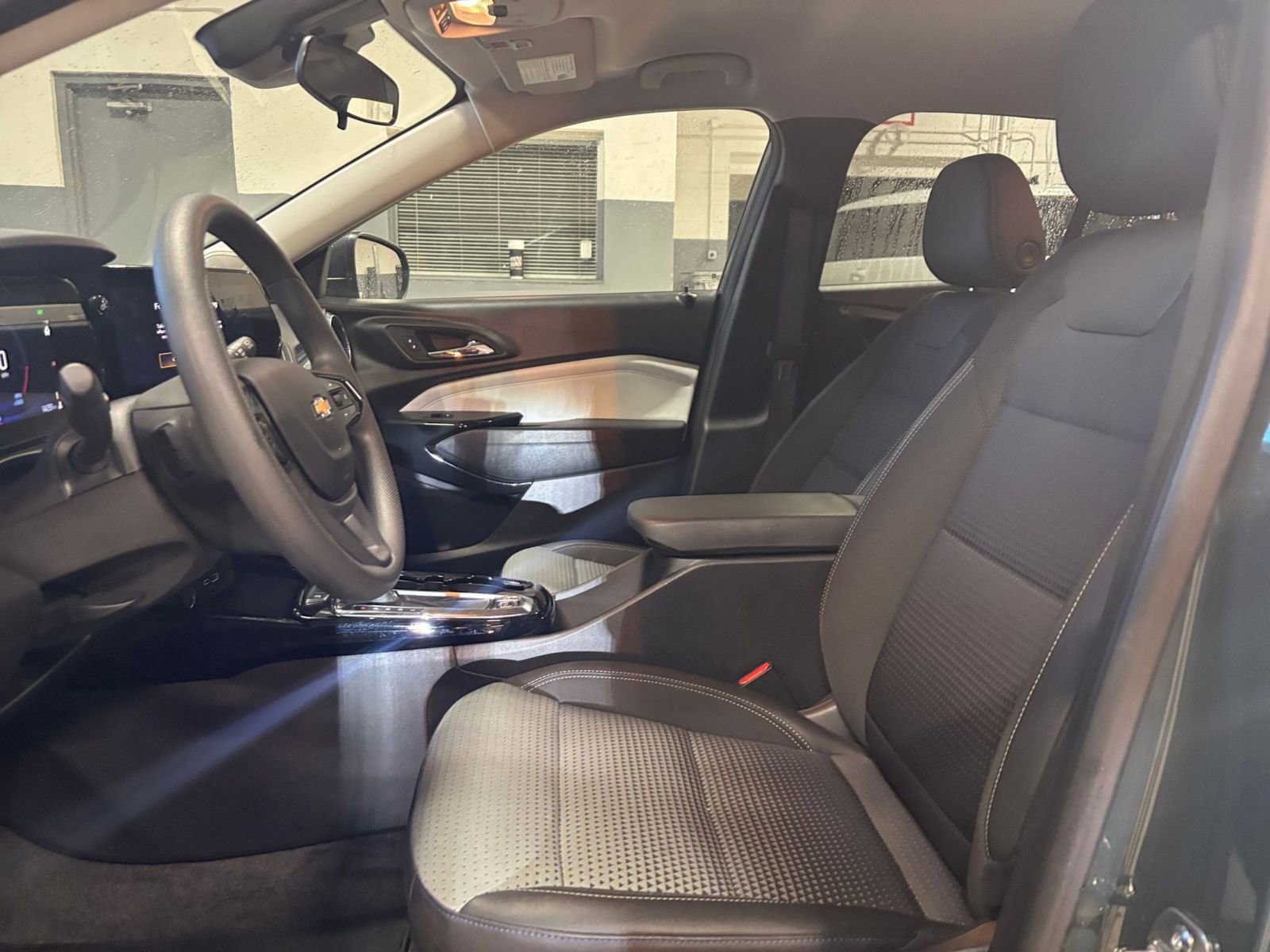 Thumbnail: 2025 Chevrolet Trax - 35