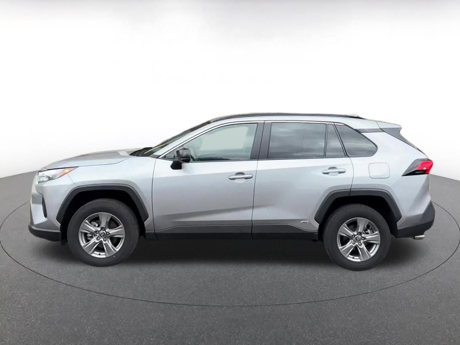 Thumbnail: 2025 Toyota RAV4 - 9