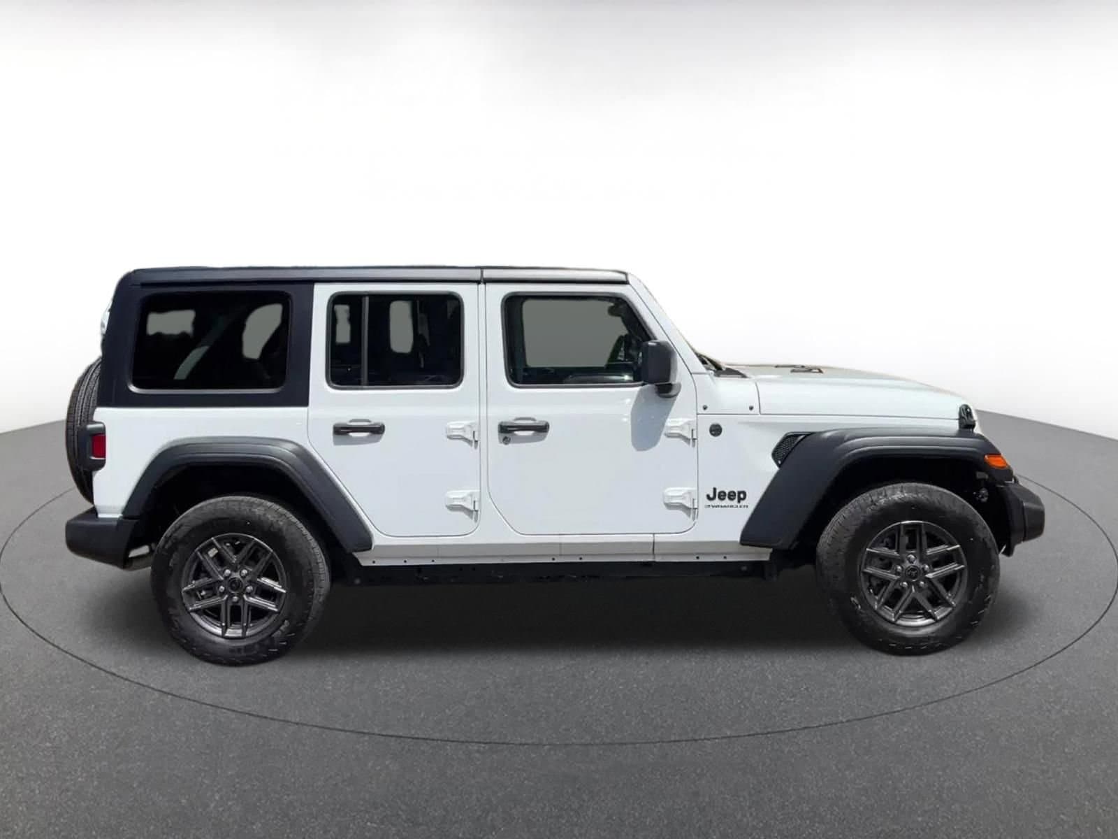 Thumbnail: 2025 Jeep Wrangler - 16