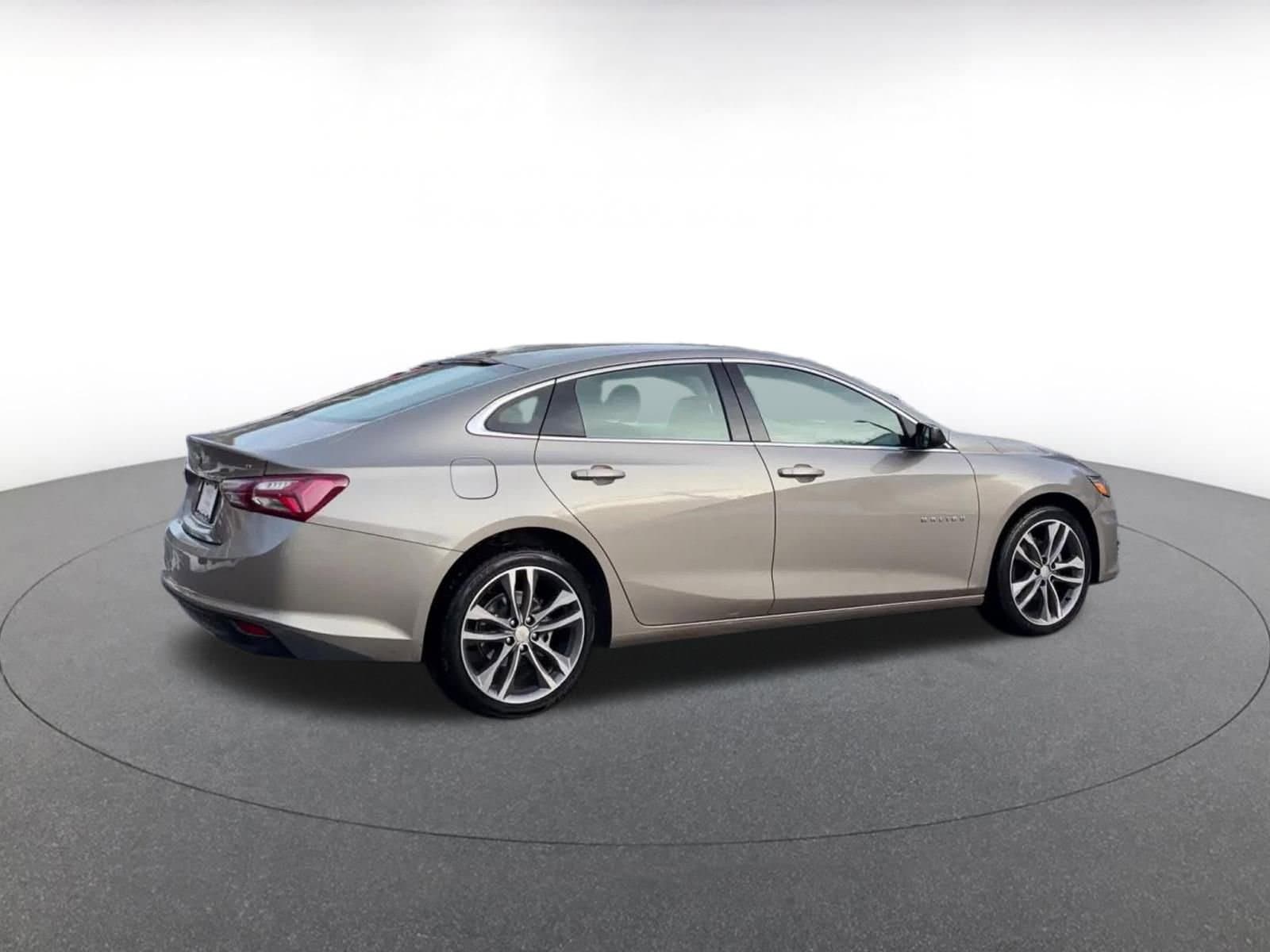 Thumbnail: 2024 Chevrolet Malibu - 15