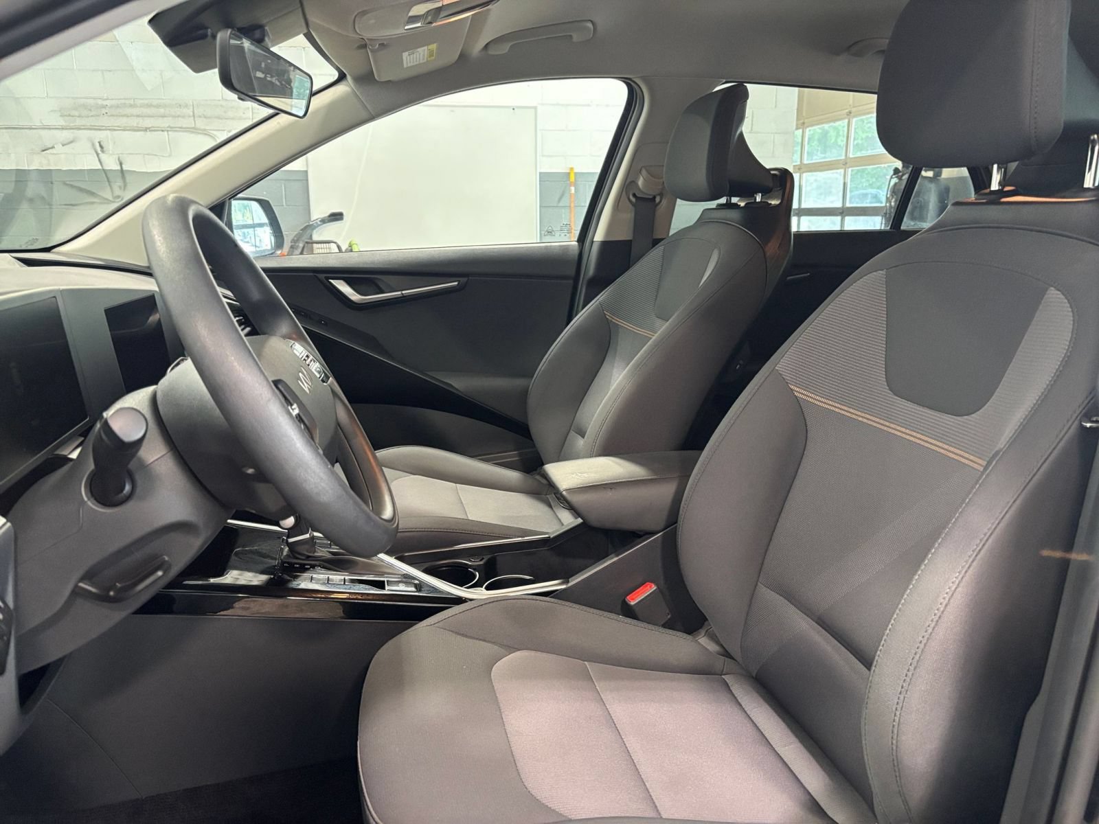 Thumbnail: 2026 Kia Niro - 34