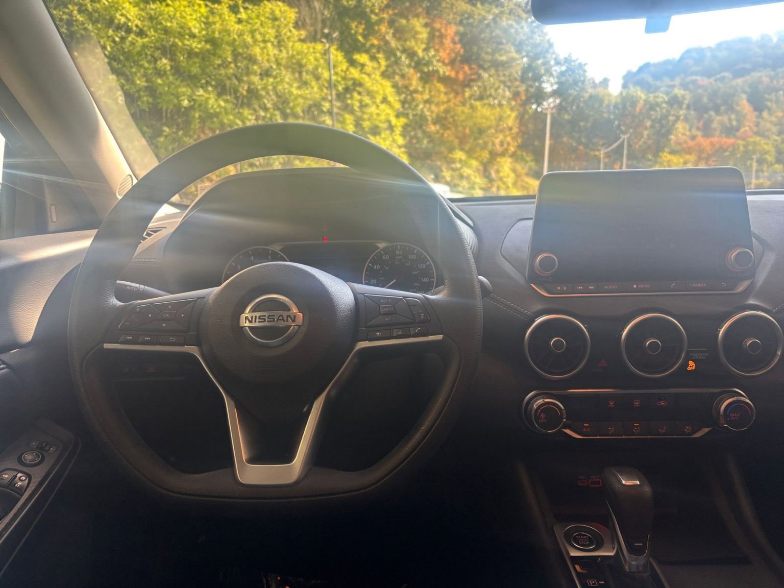 Thumbnail: 2023 Nissan Sentra - 32