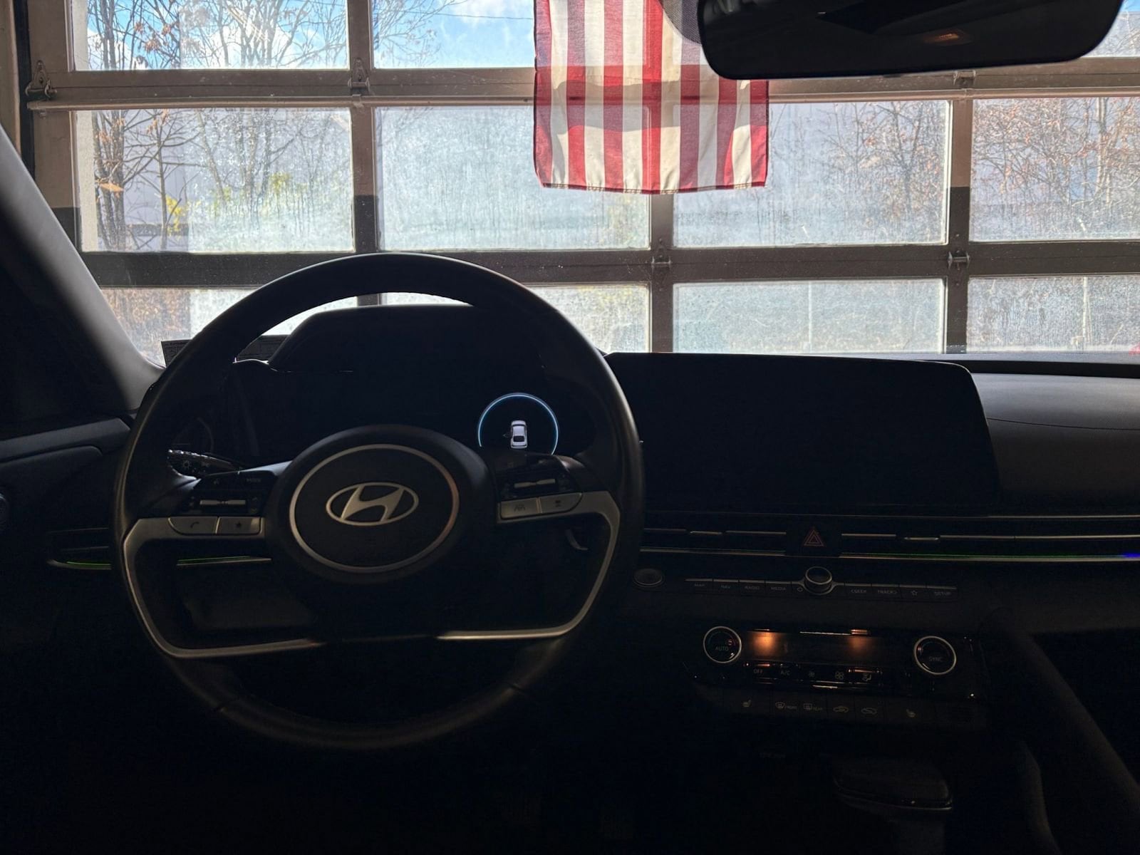 Thumbnail: 2025 Hyundai Elantra - 33