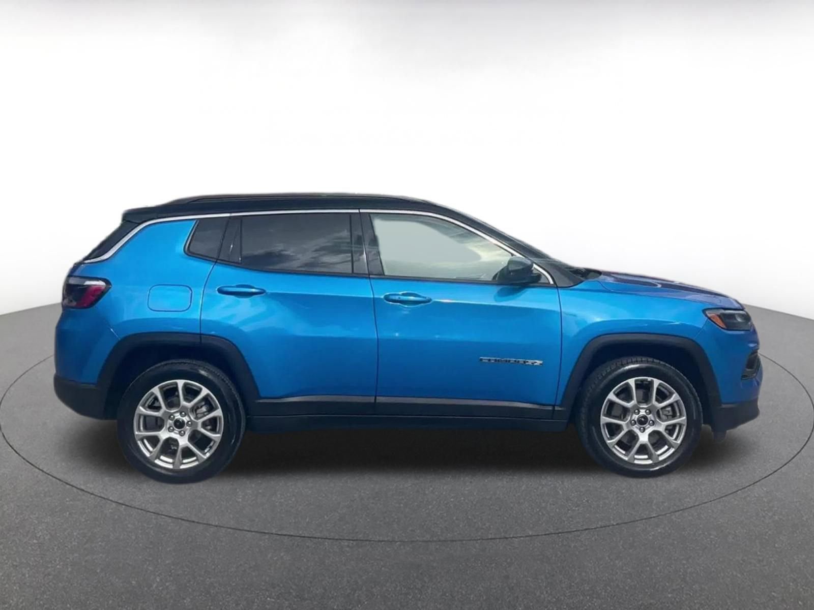 Thumbnail: 2025 Jeep Compass - 16
