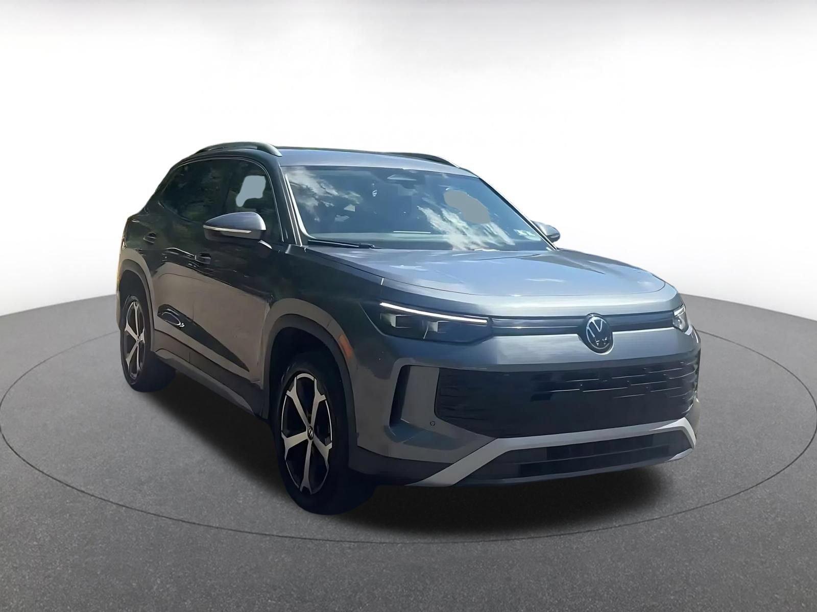 Thumbnail: 2026 Volkswagen Tiguan - 3
