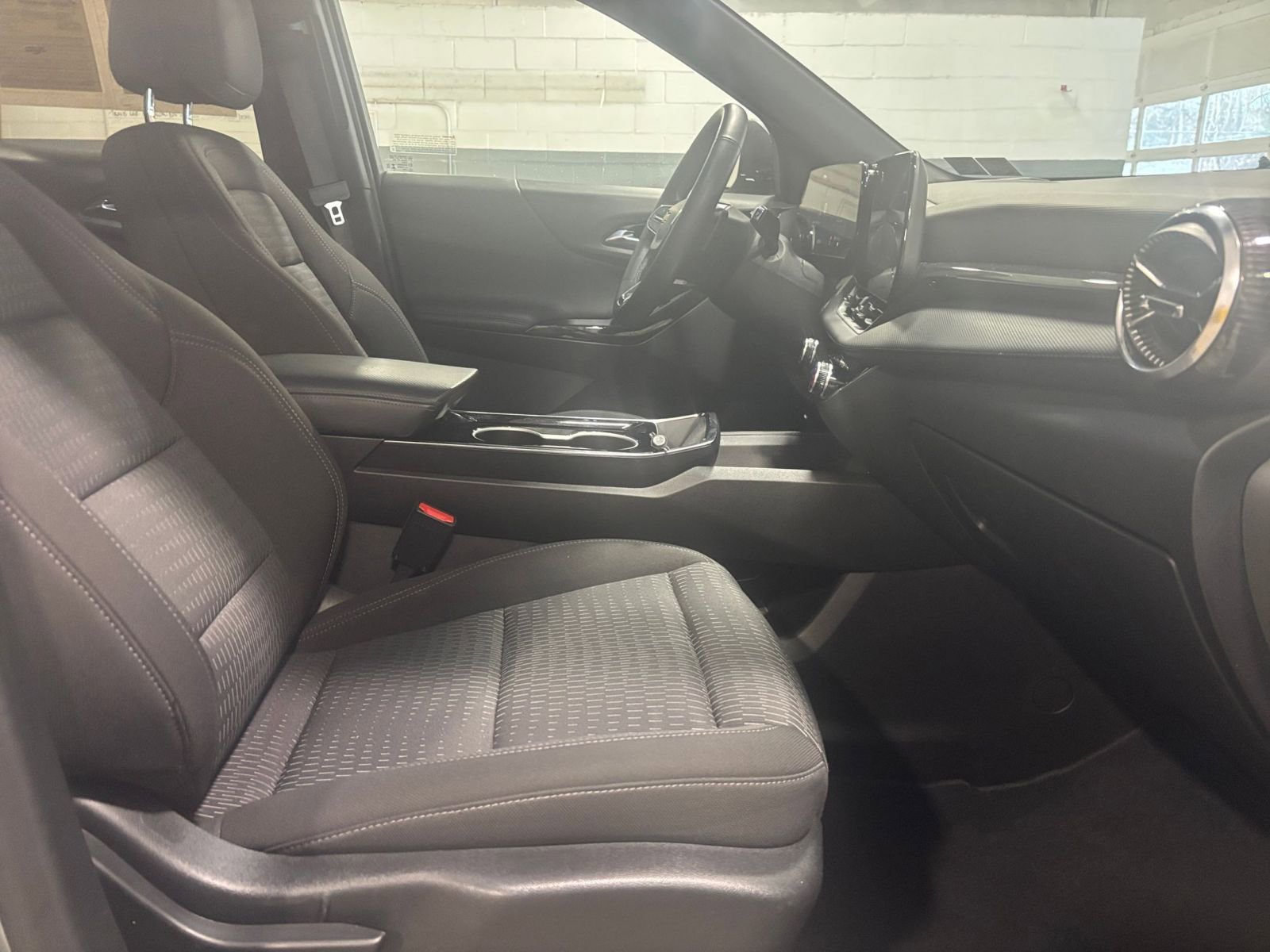 Thumbnail: 2025 Chevrolet Equinox - 27