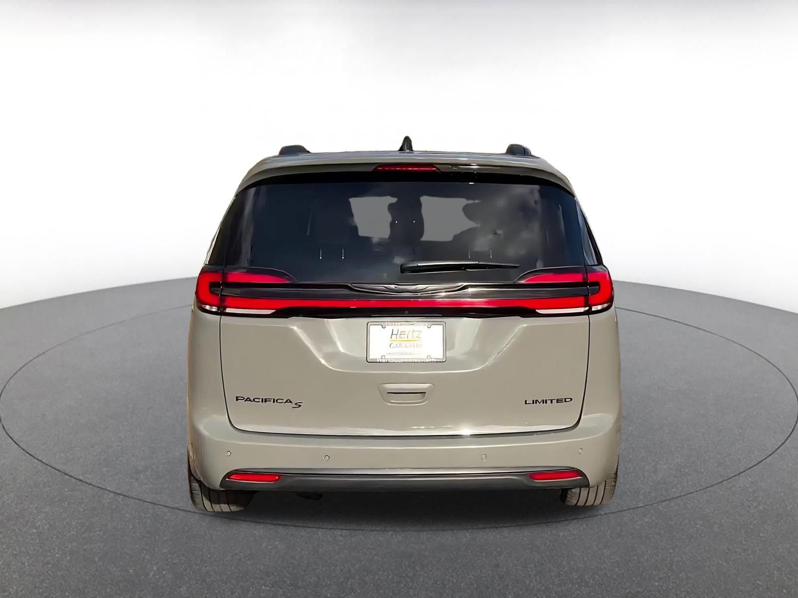 Thumbnail: 2025 Chrysler Pacifica - 12