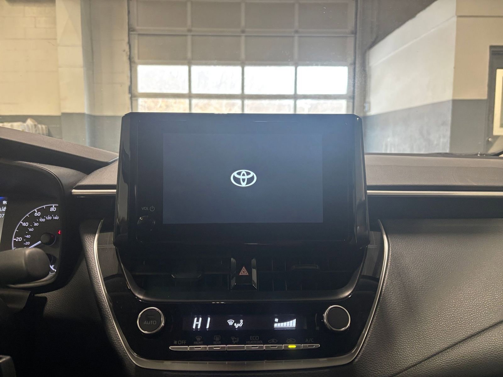 Thumbnail: 2025 Toyota Corolla - 20