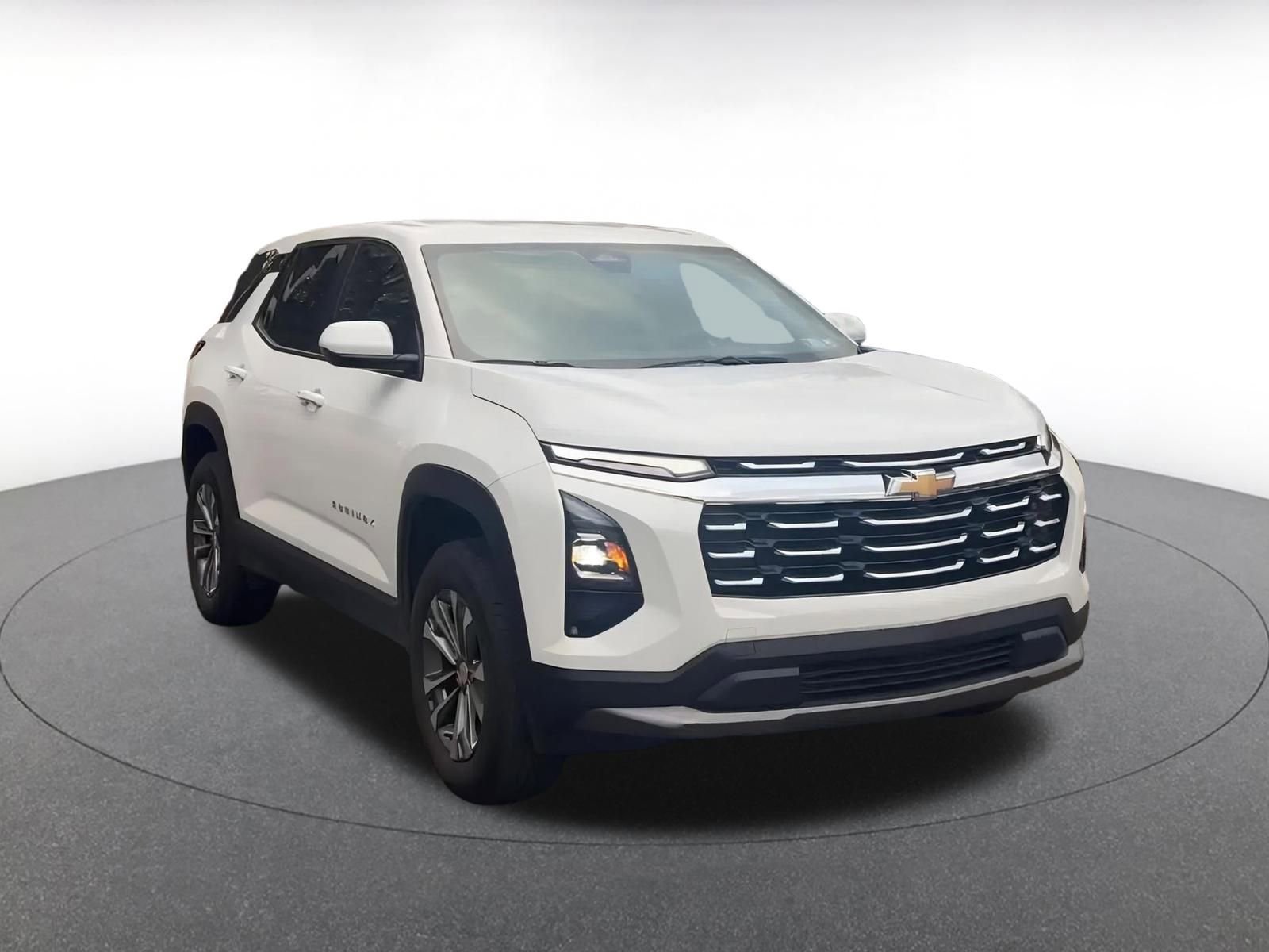 Thumbnail: 2025 Chevrolet Equinox - 3