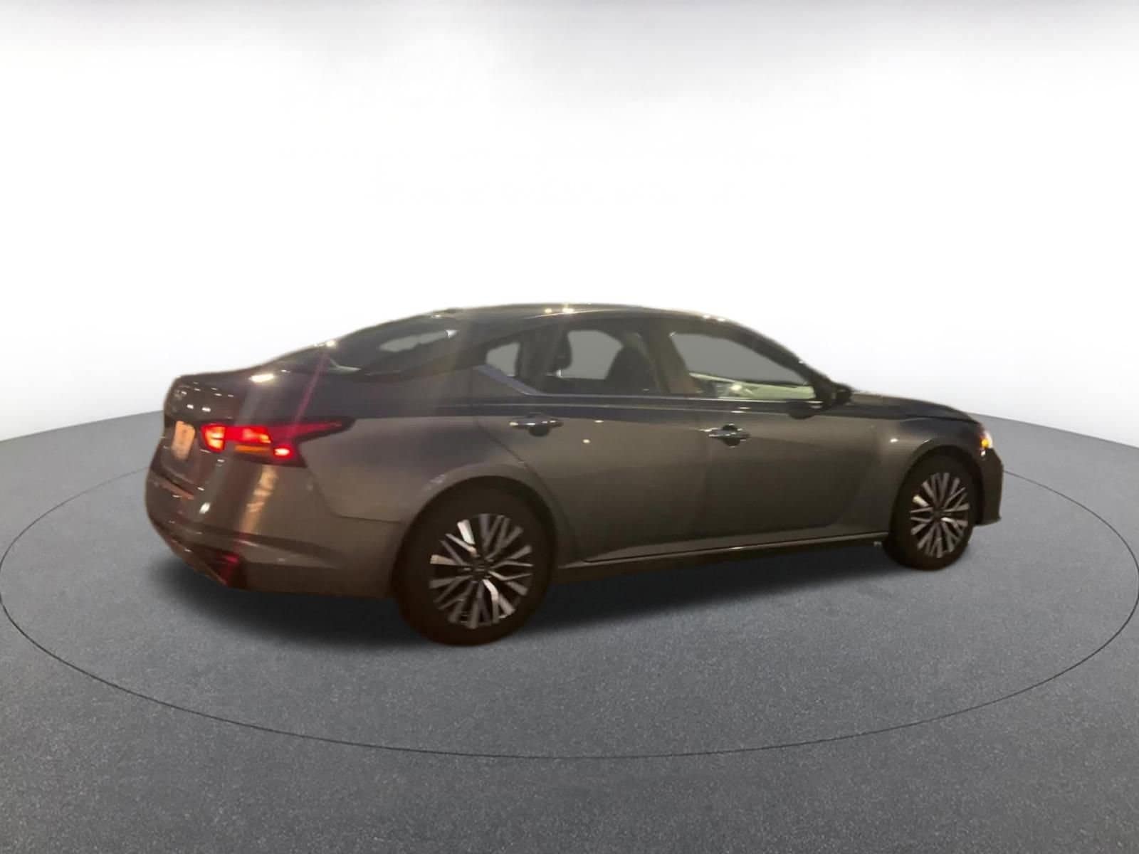 Thumbnail: 2025 Nissan Altima - 12