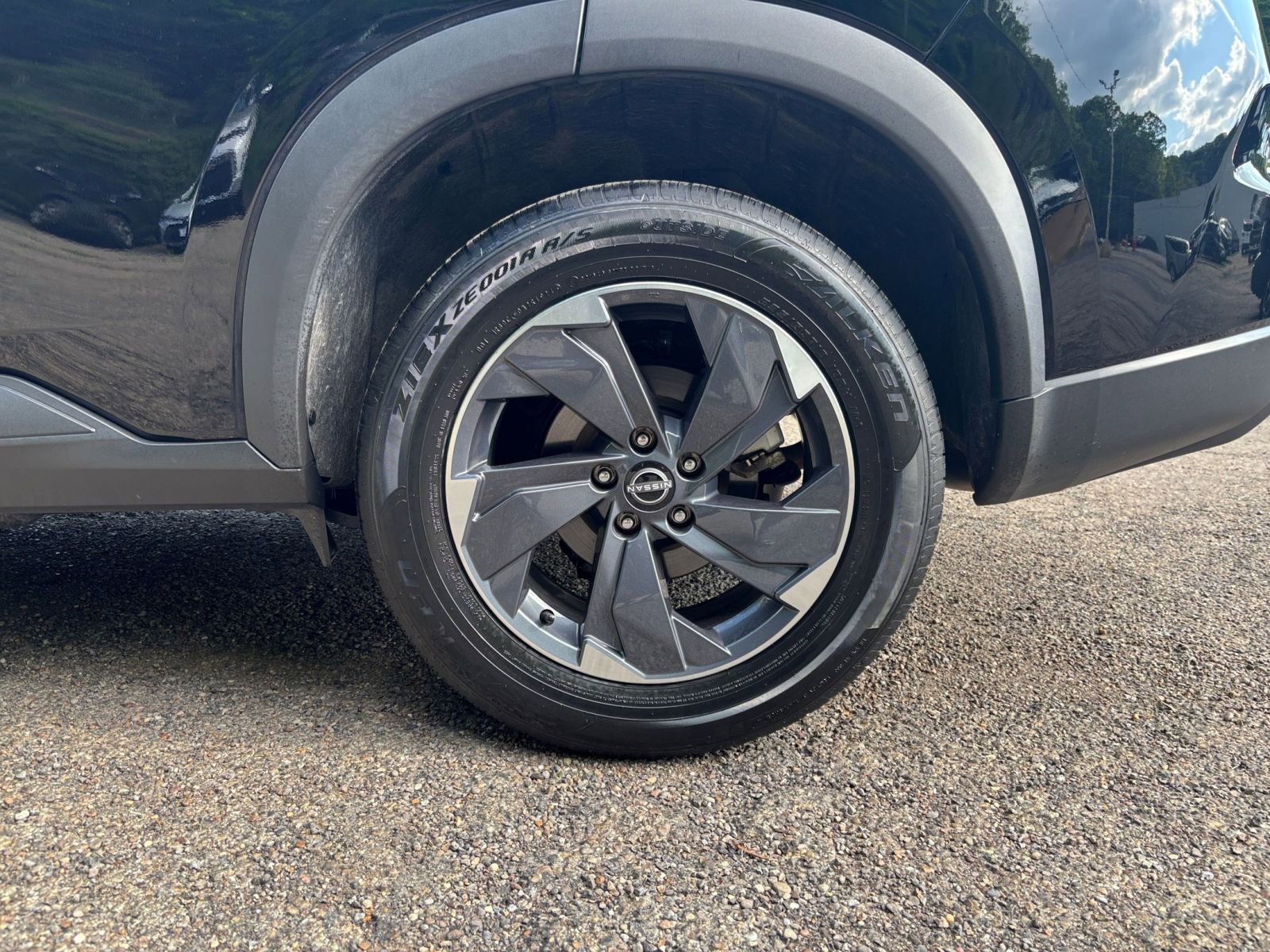 Thumbnail: 2025 Nissan Rogue - 32