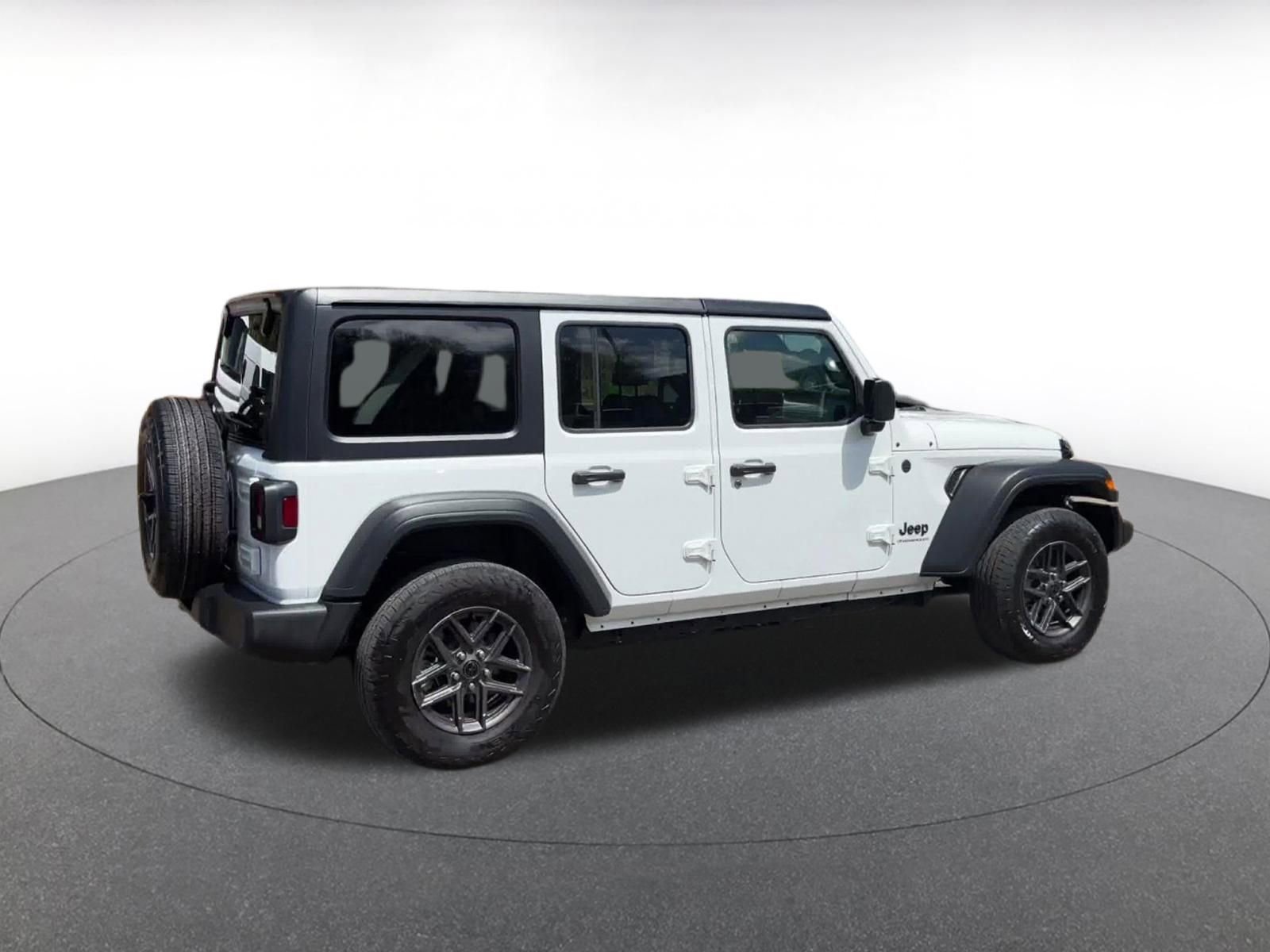 Thumbnail: 2025 Jeep Wrangler - 15