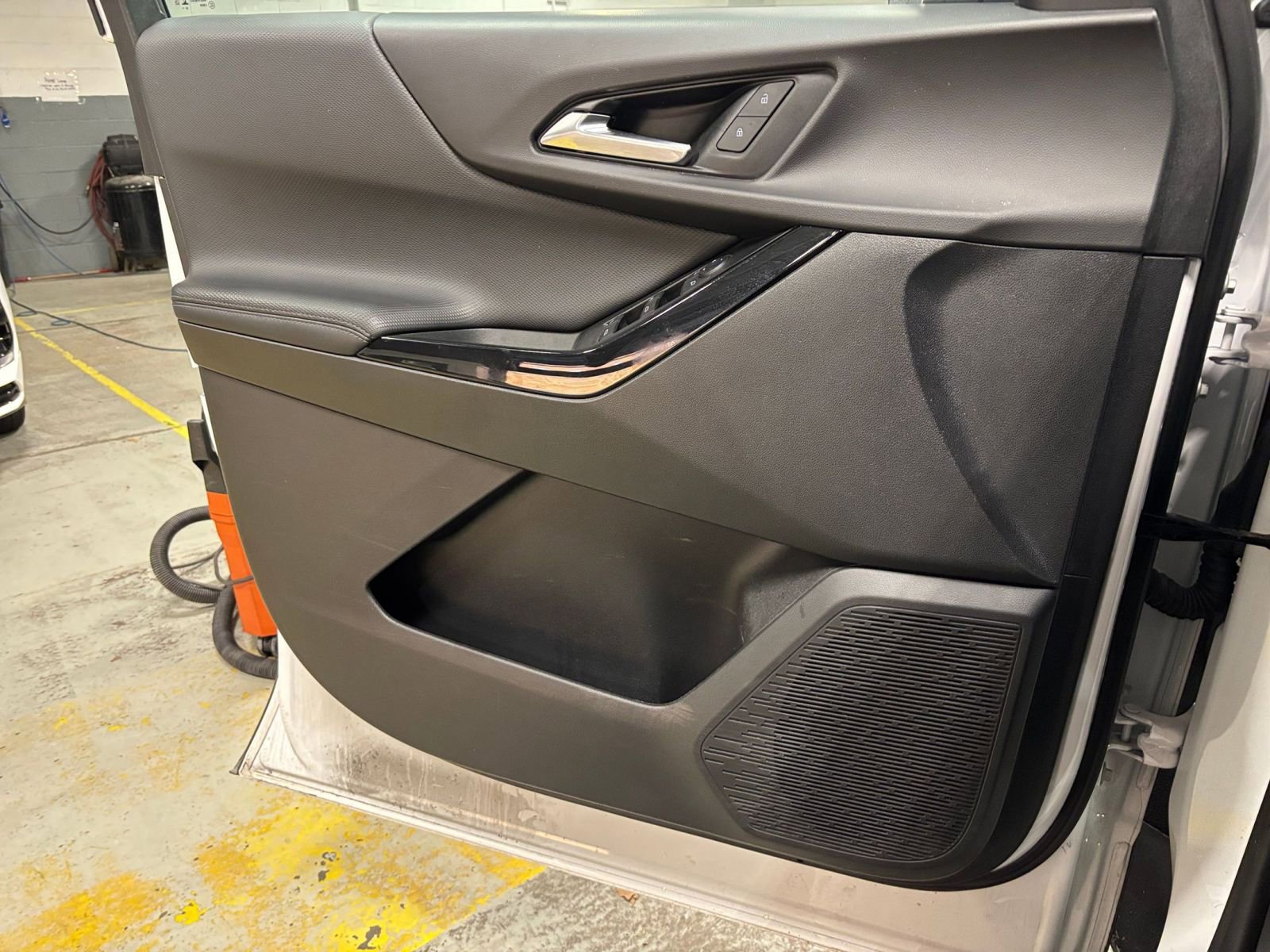 Thumbnail: 2025 Chevrolet Equinox - 20