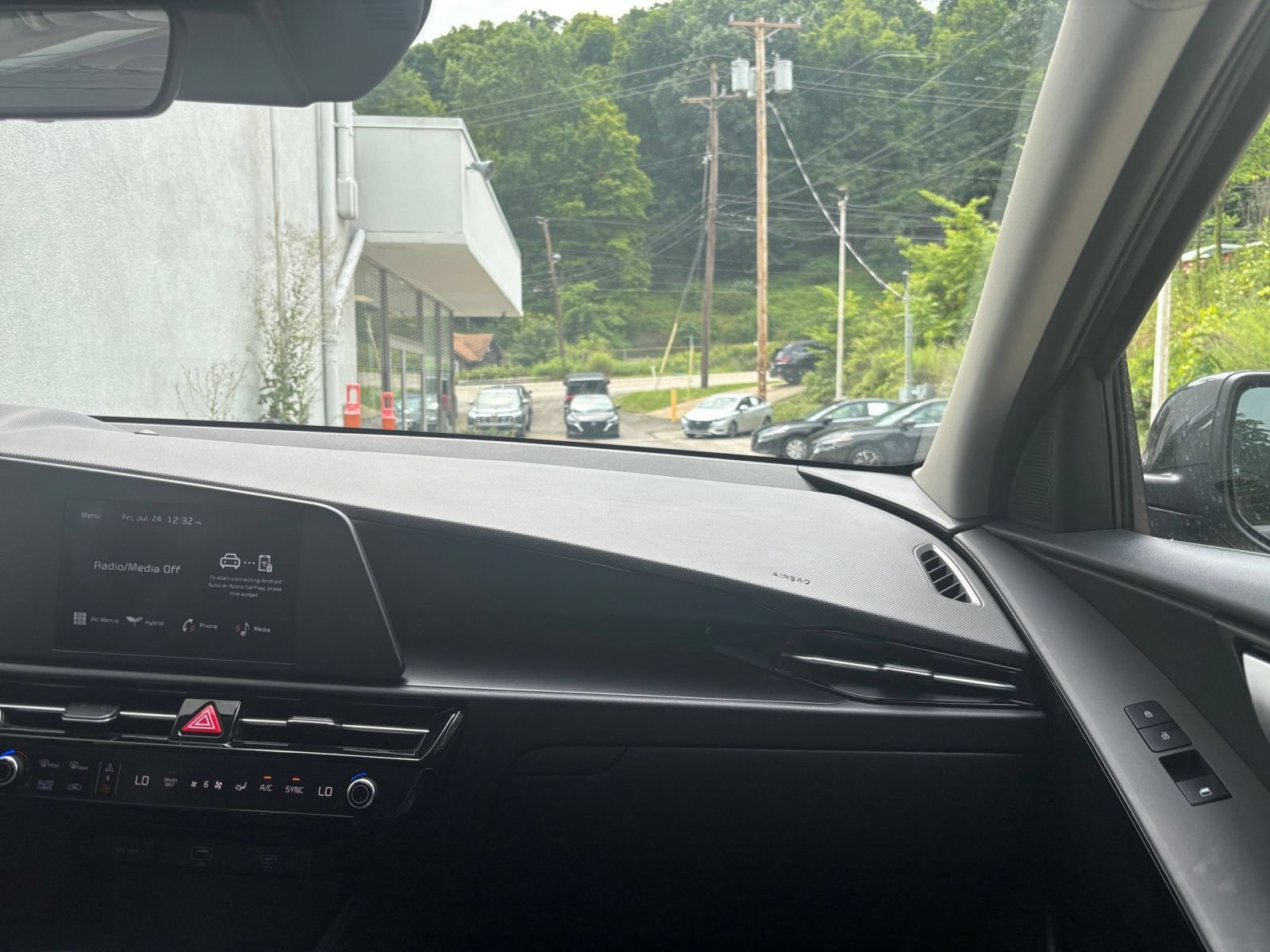 Thumbnail: 2026 Kia Niro - 34