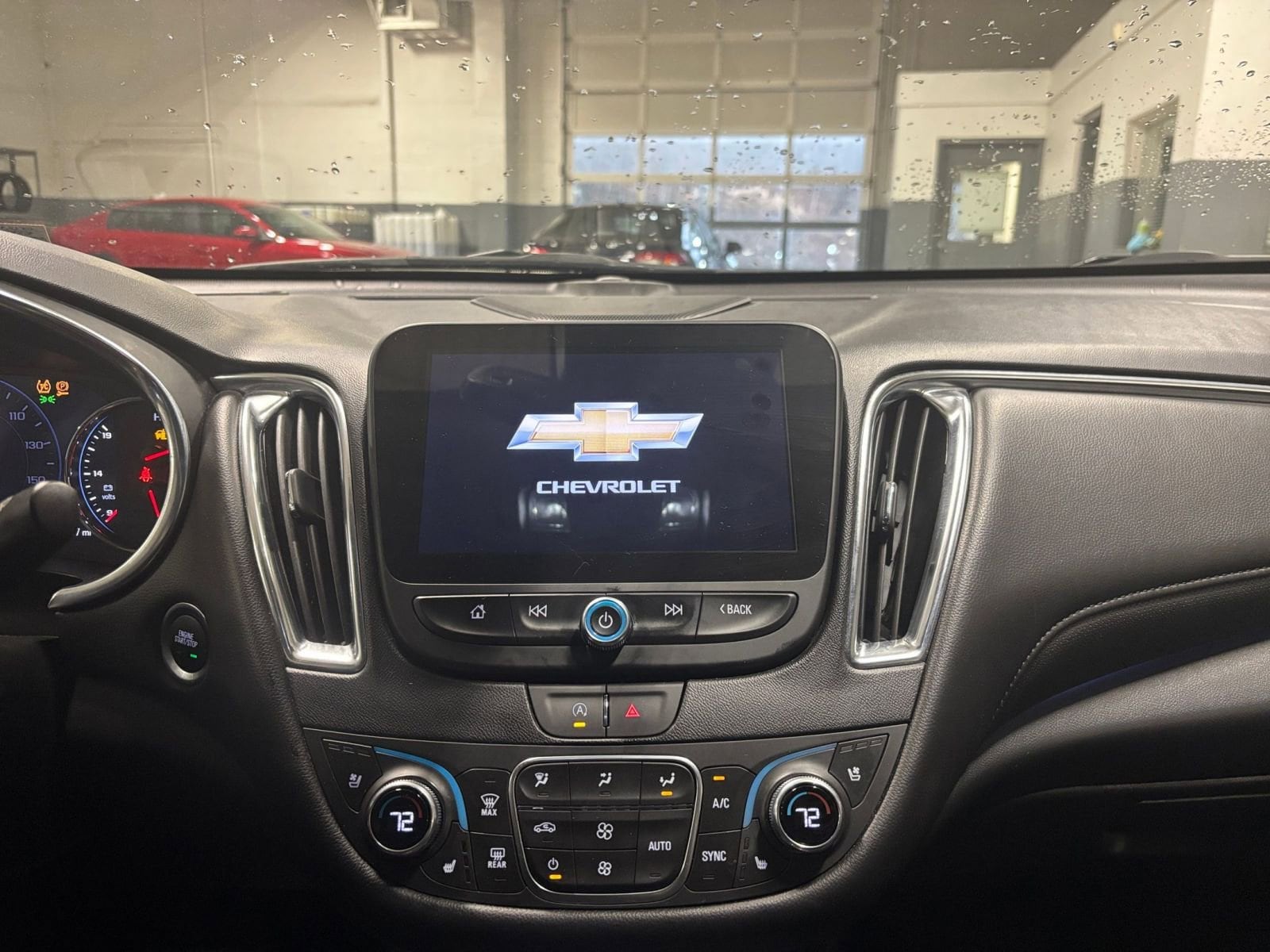 Thumbnail: 2024 Chevrolet Malibu - 18