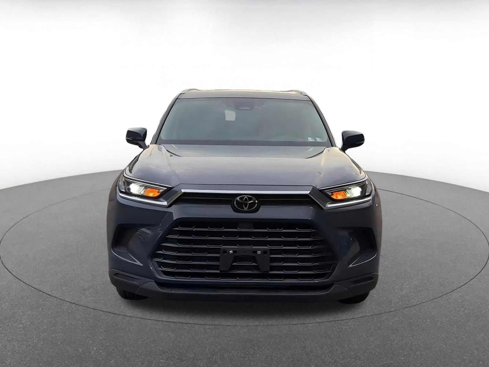 Thumbnail: 2025 Toyota Grand Highlander - 4