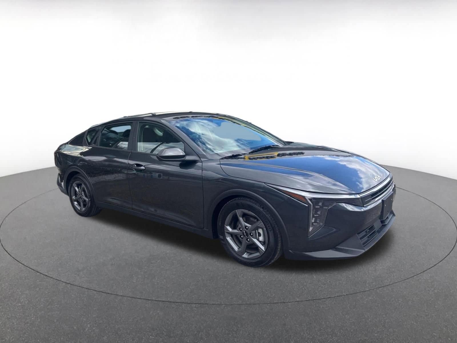 Thumbnail: 2025 Kia K4 - 1