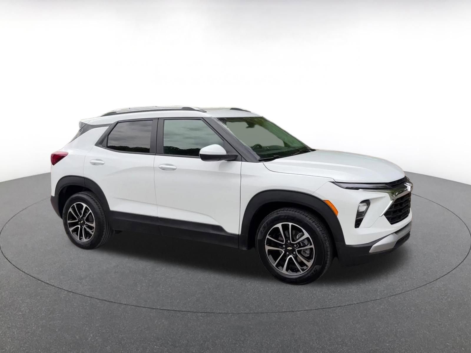 Thumbnail: 2025 Chevrolet TrailBlazer - 2
