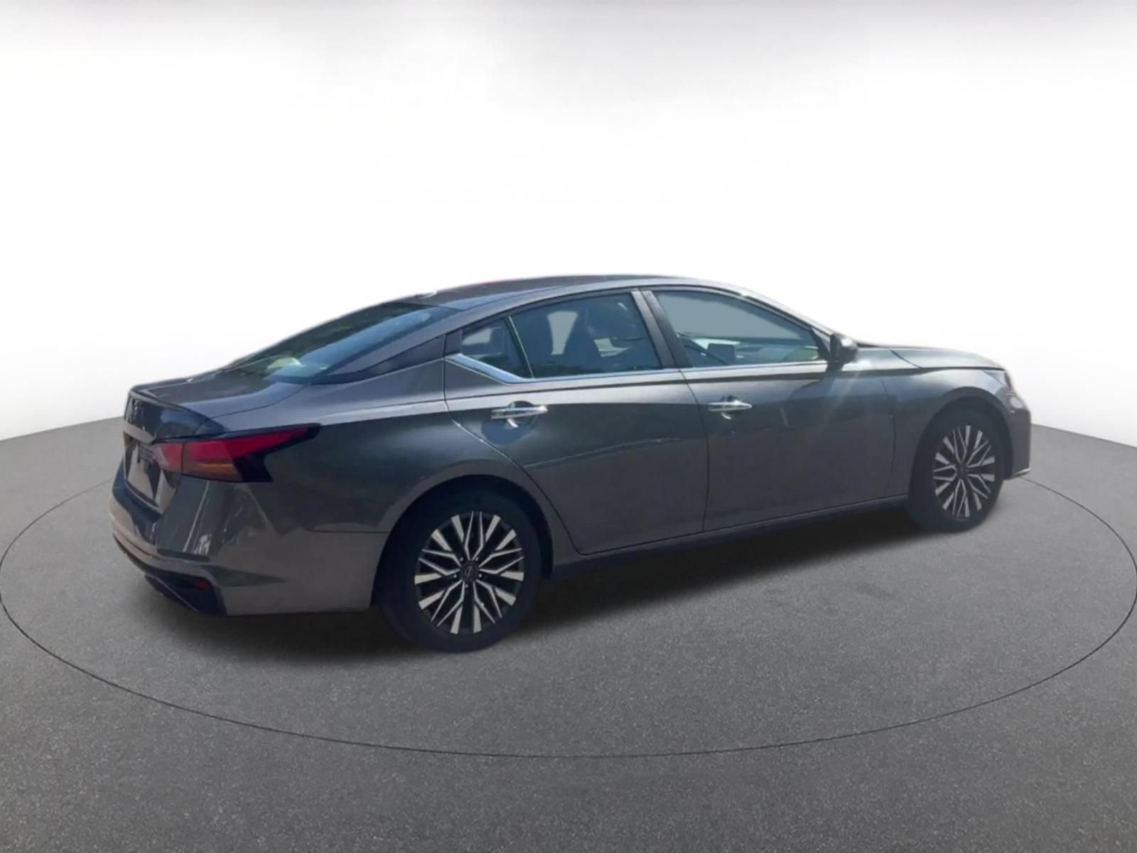 Thumbnail: 2025 Nissan Altima - 12