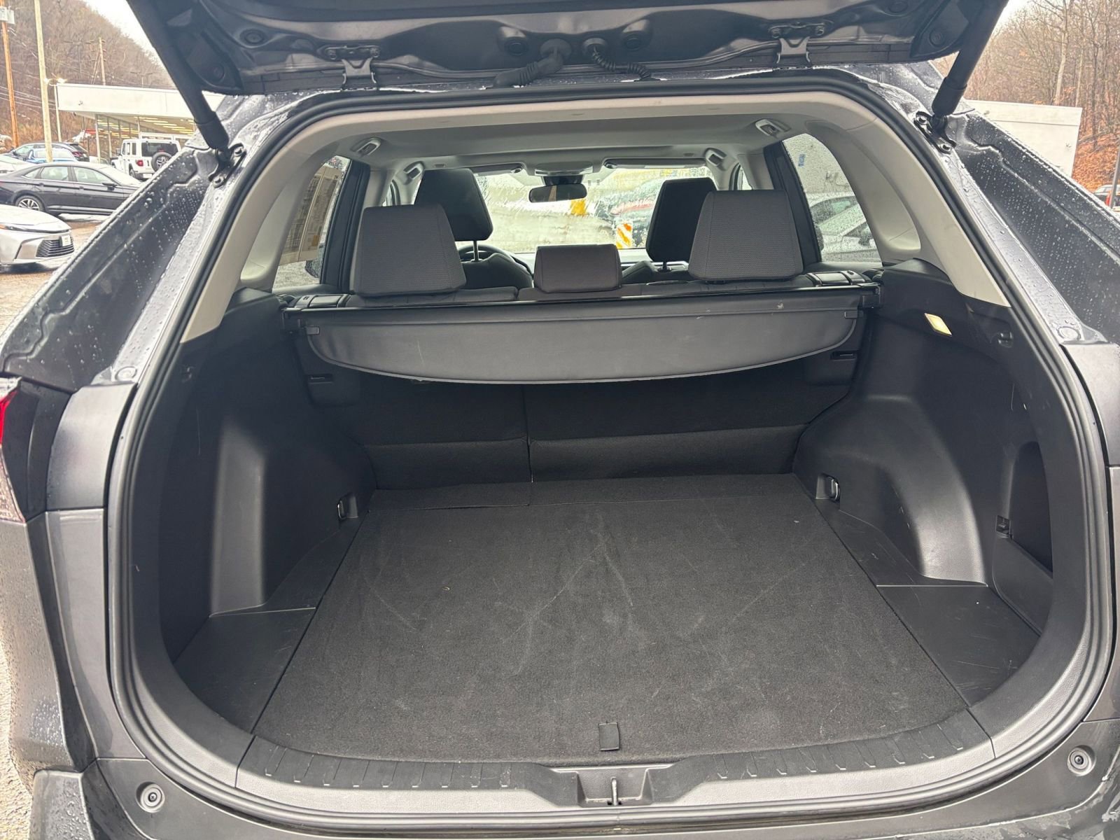 Thumbnail: 2025 Toyota RAV4 - 32