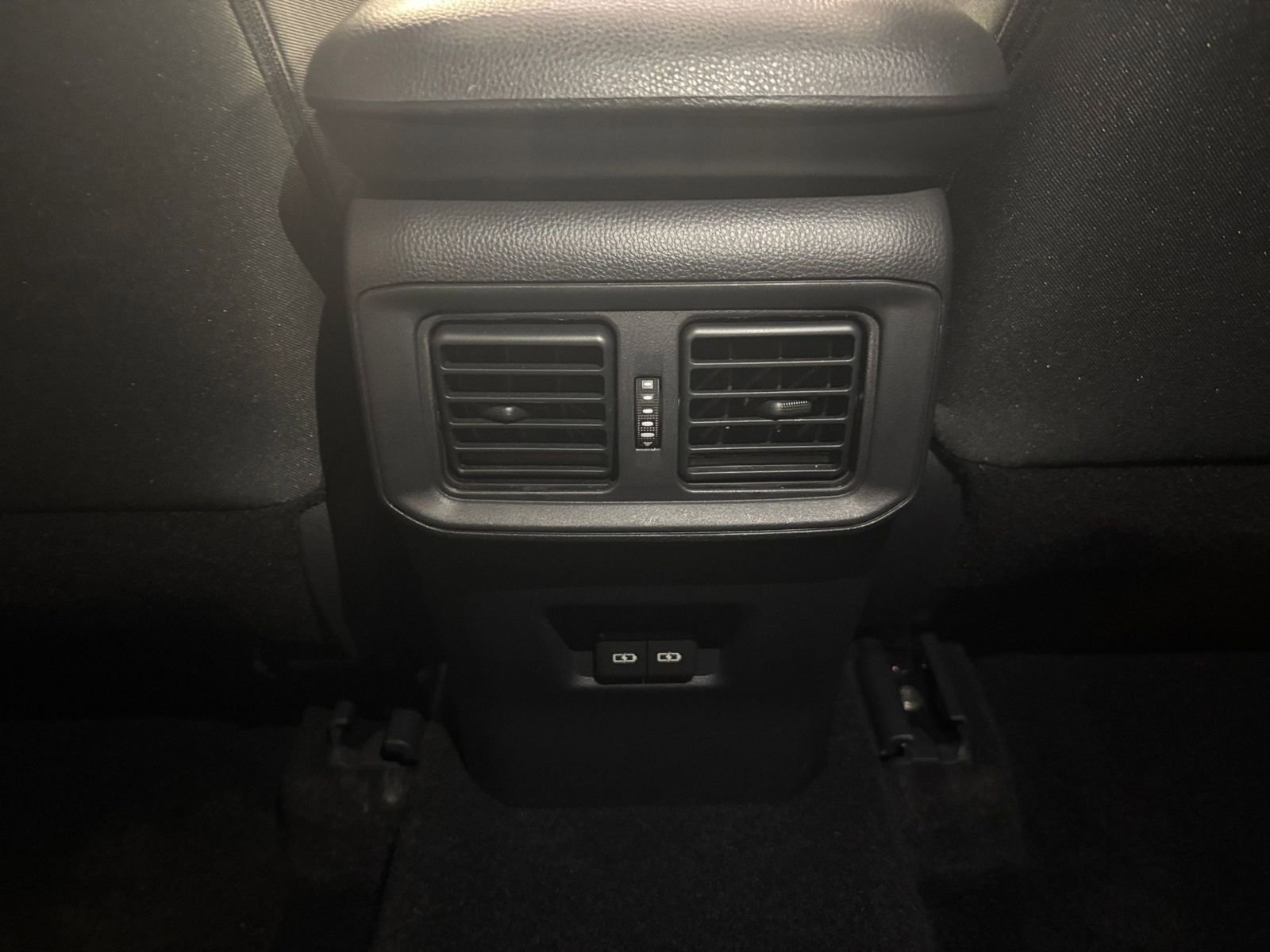 Thumbnail: 2025 Toyota RAV4 - 25