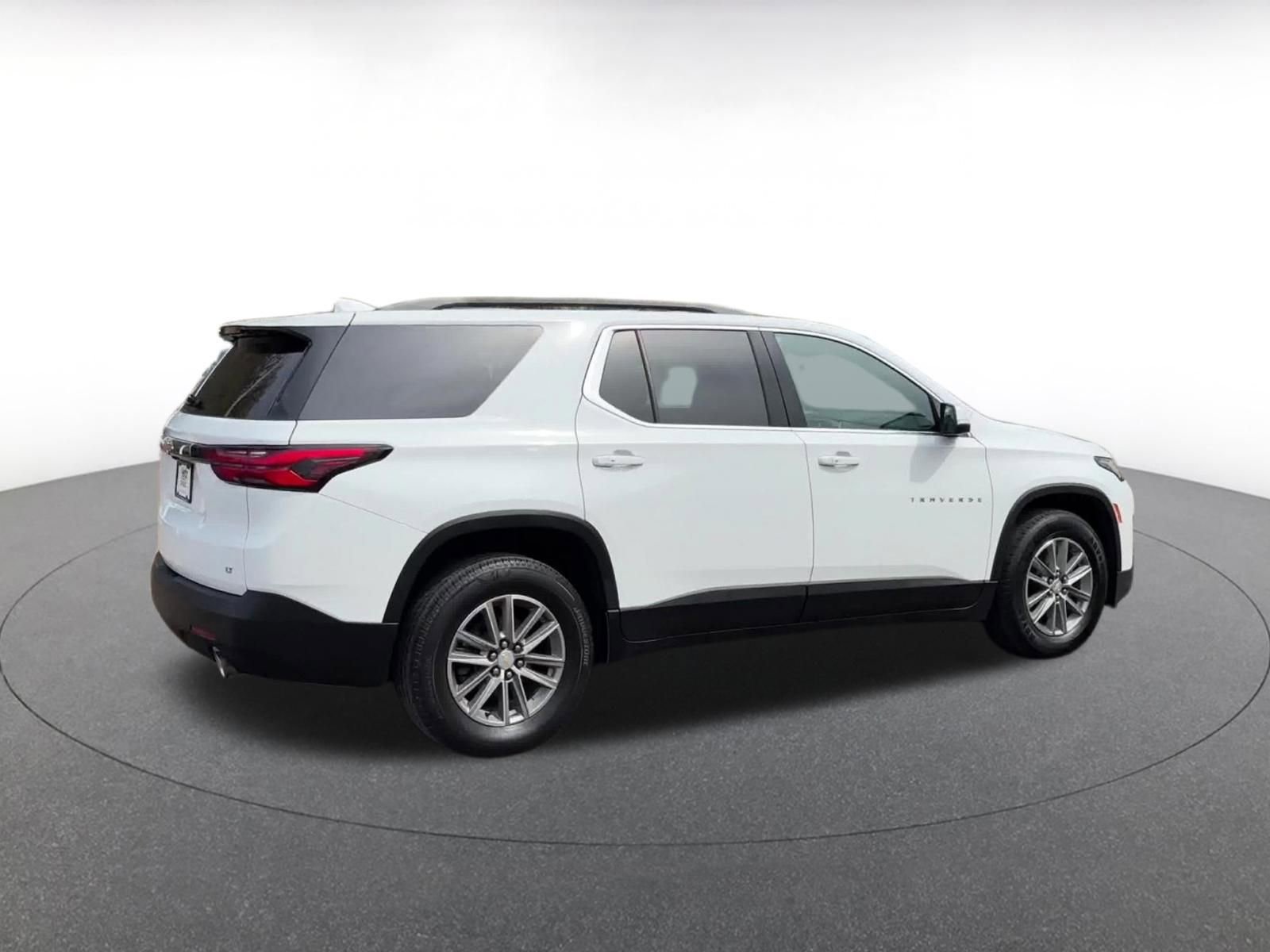 Thumbnail: 2023 Chevrolet Traverse - 15