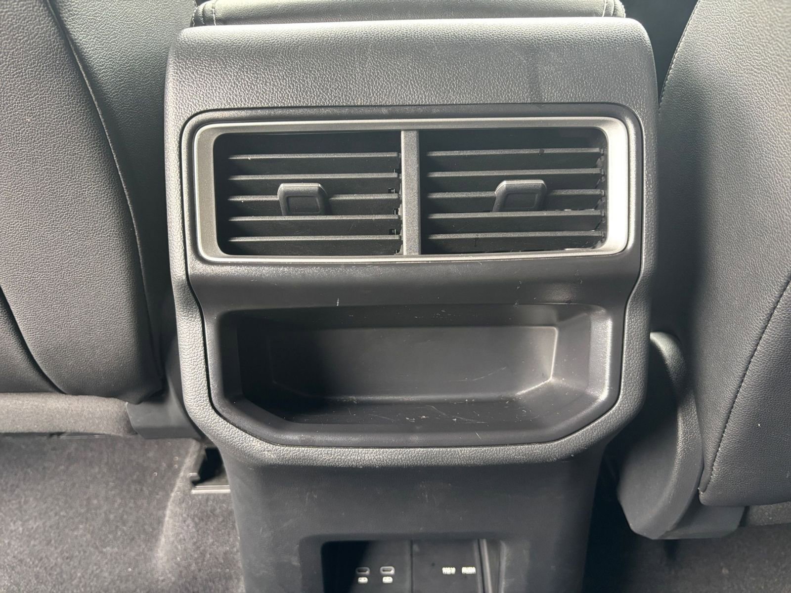 Thumbnail: 2025 Volkswagen Atlas - 24