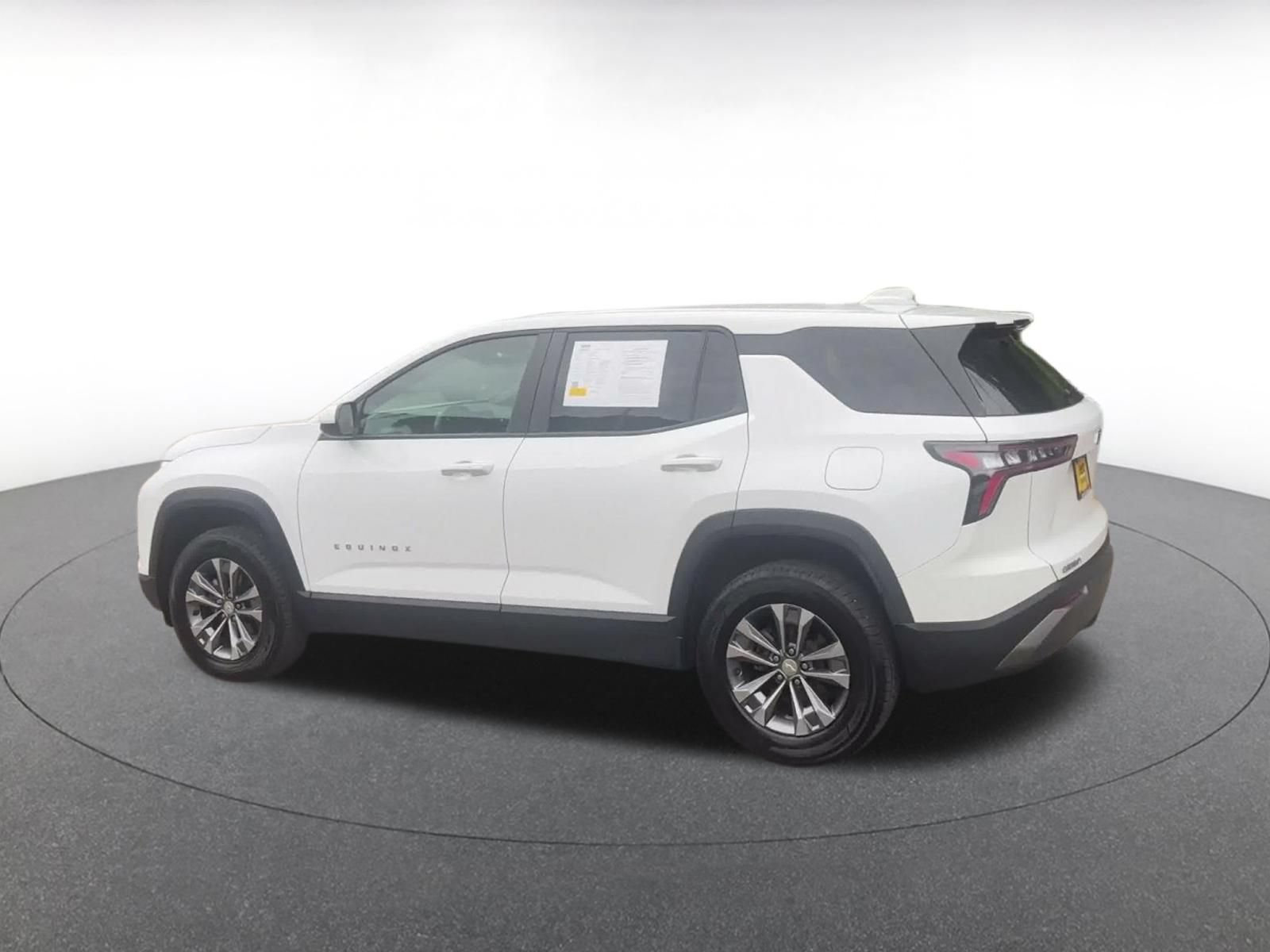 Thumbnail: 2025 Chevrolet Equinox - 9