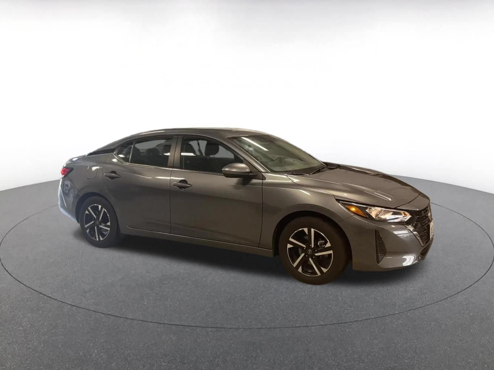 Thumbnail: 2025 Nissan Sentra - 2