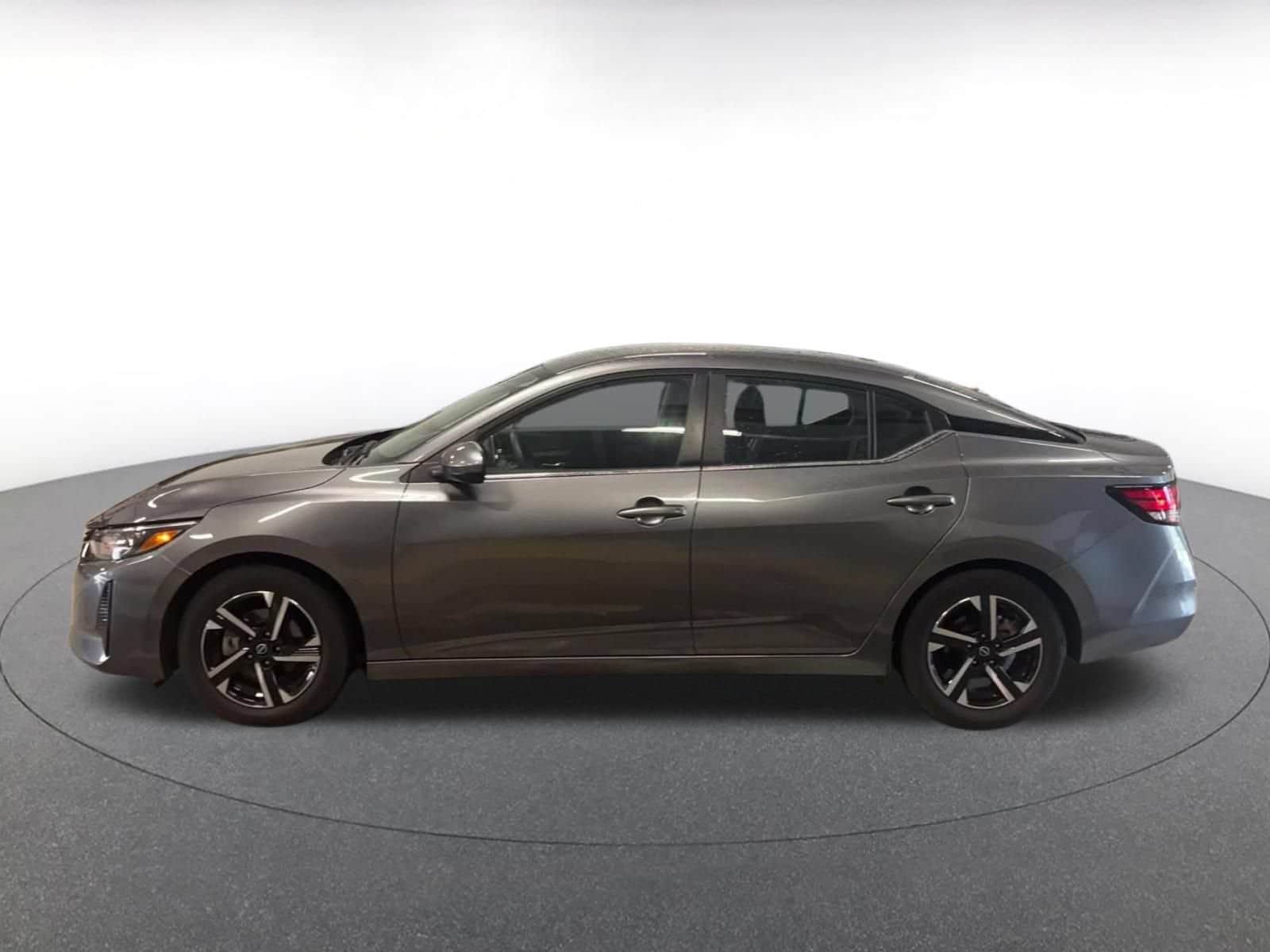 Thumbnail: 2025 Nissan Sentra - 8