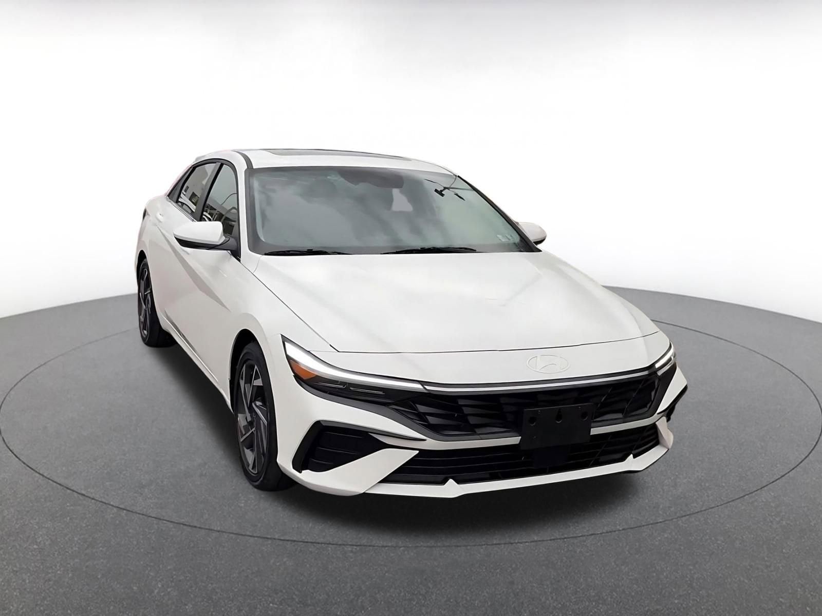 Thumbnail: 2025 Hyundai Elantra - 3