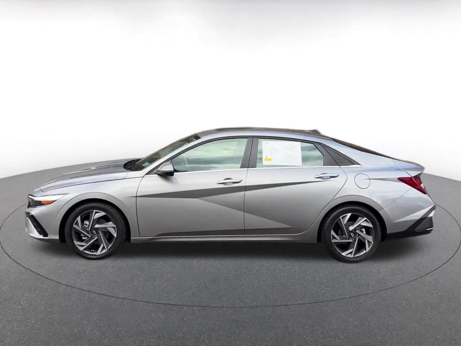 Thumbnail: 2025 Hyundai Elantra - 9