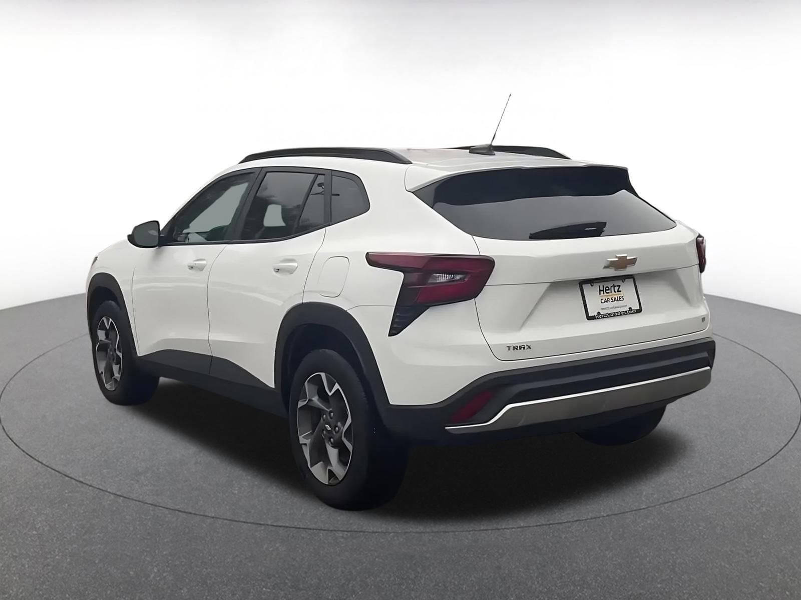 Thumbnail: 2025 Chevrolet Trax - 11