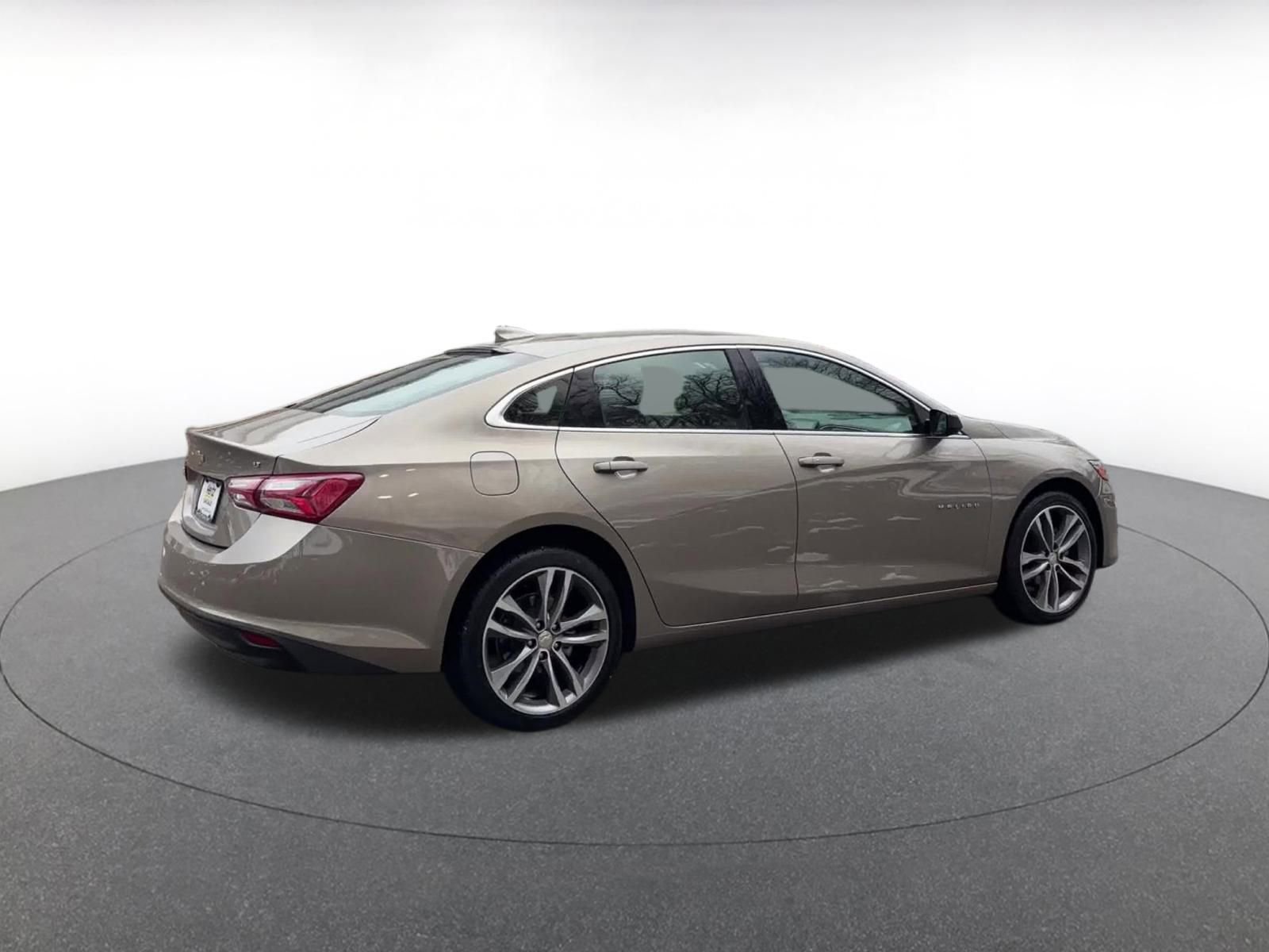 Thumbnail: 2024 Chevrolet Malibu - 15