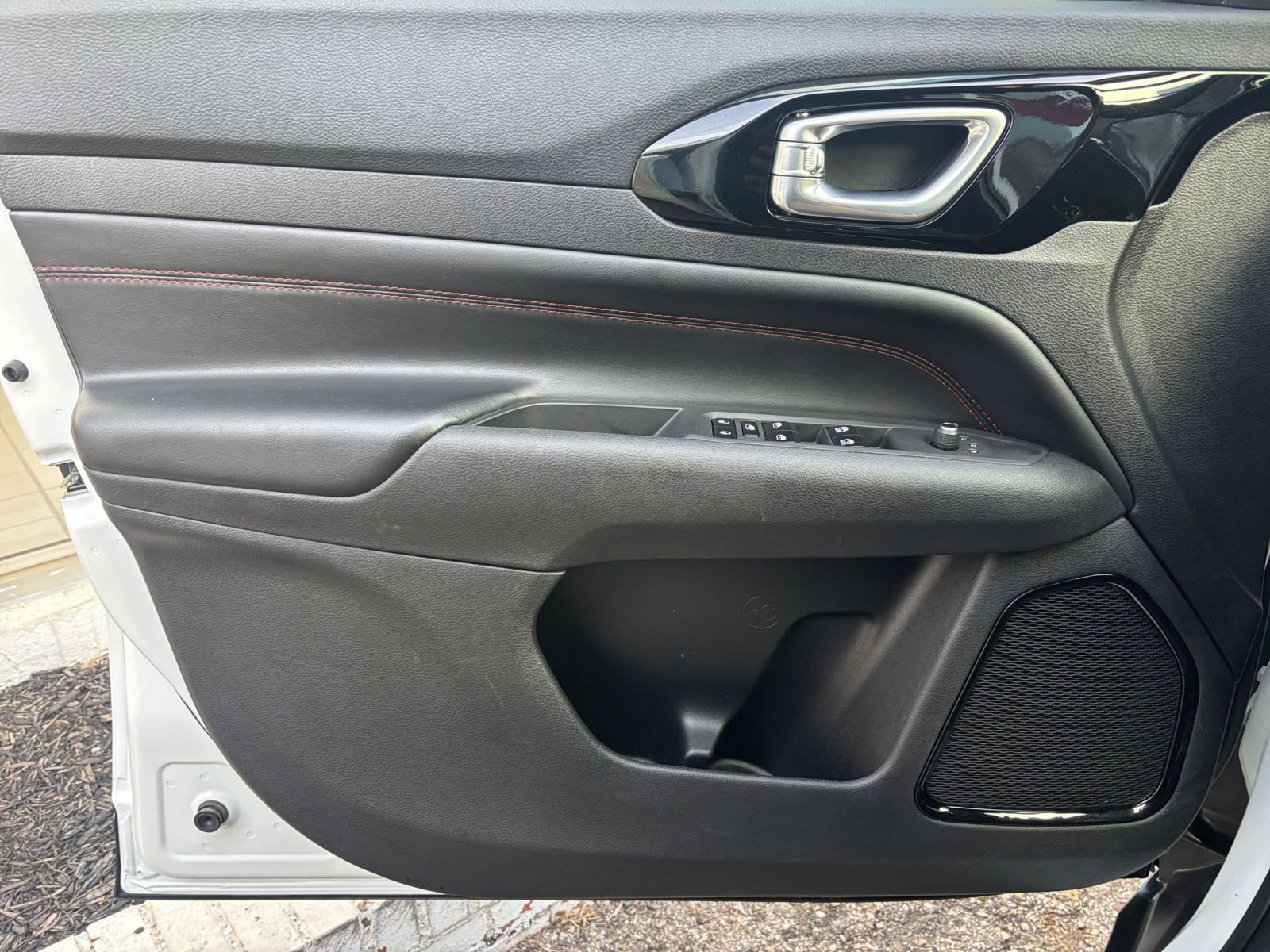 Thumbnail: 2025 Jeep Compass - 21