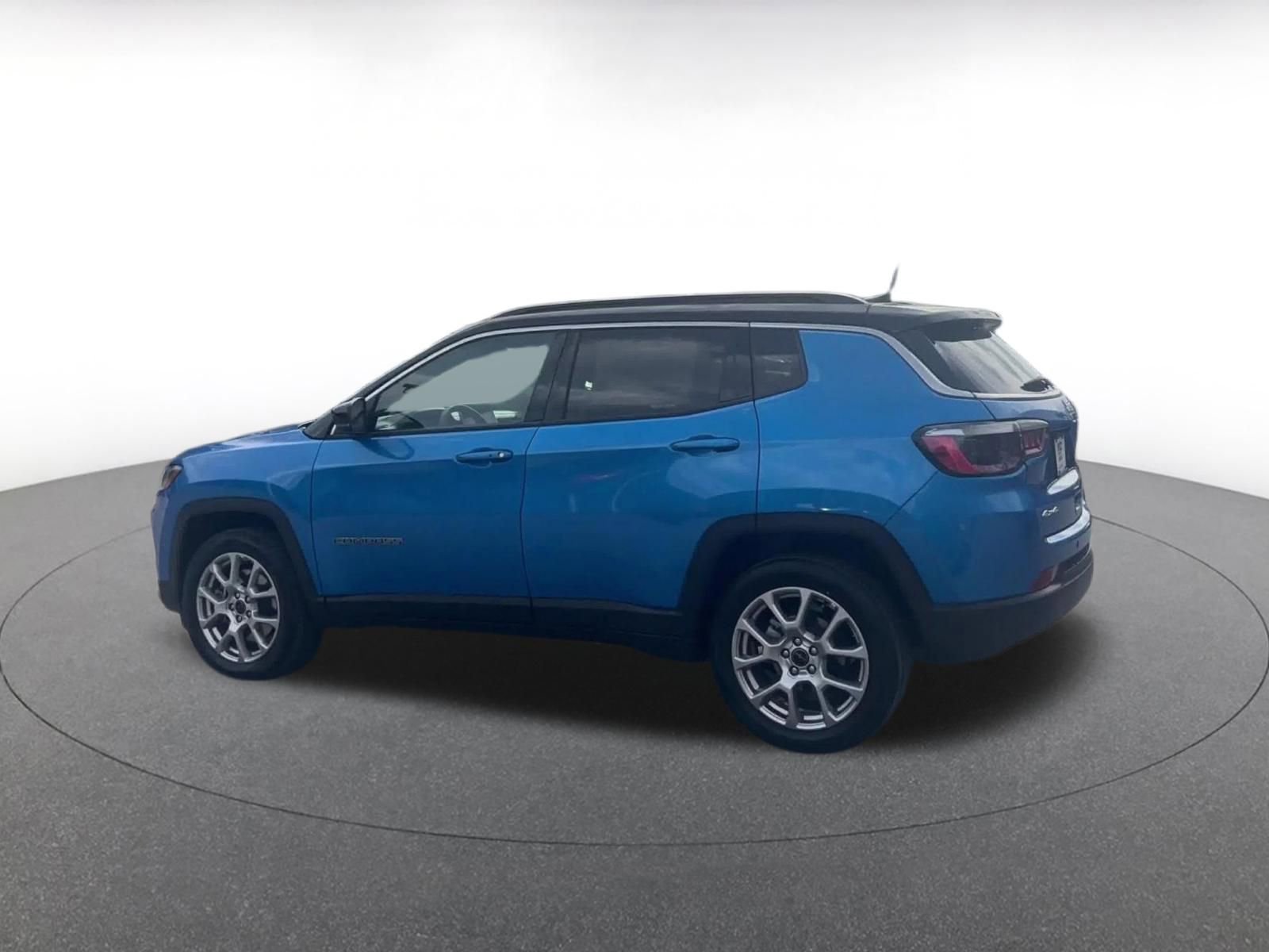 Thumbnail: 2025 Jeep Compass - 10